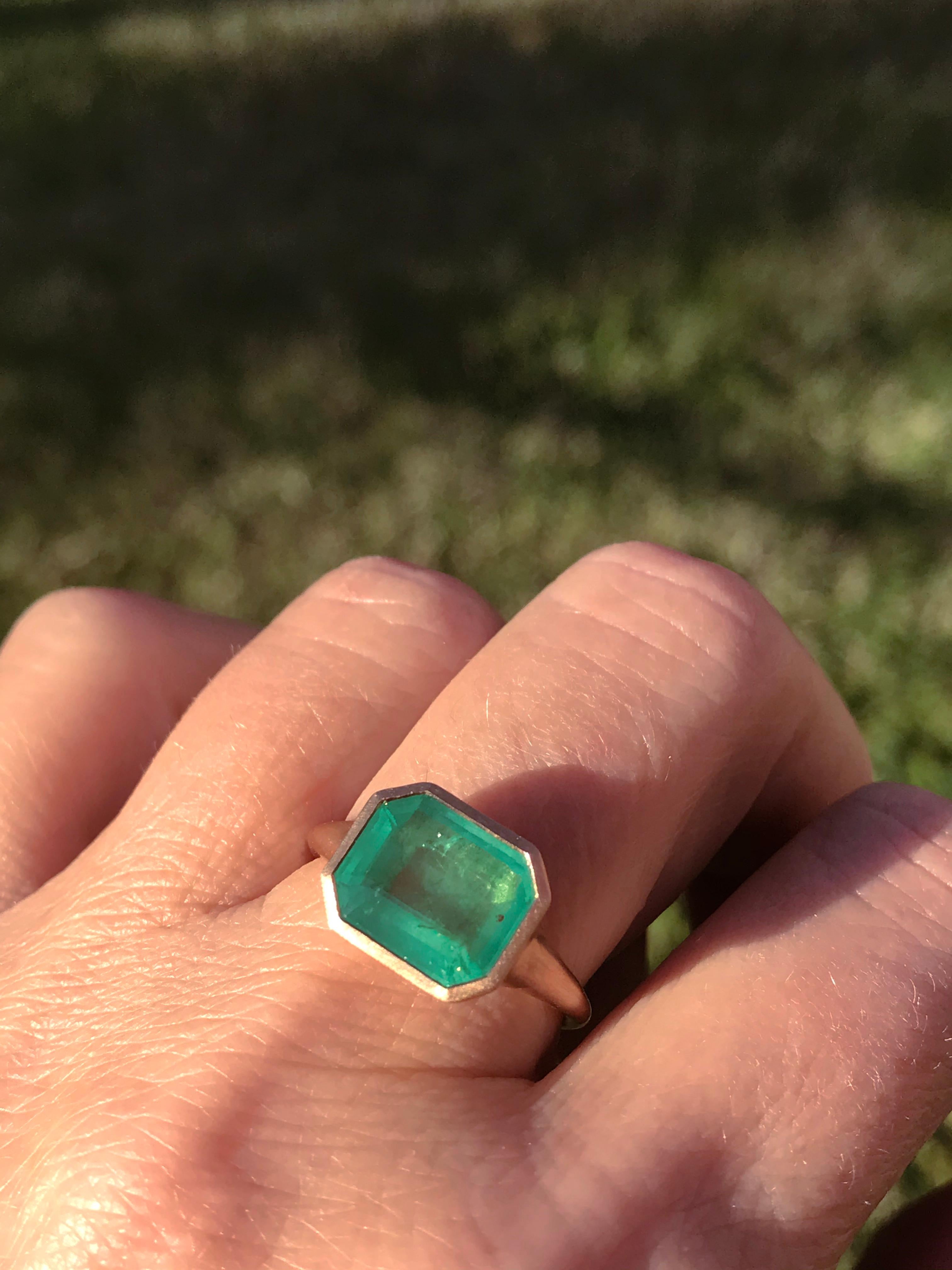 Contemporary Dalben 4, 10 Carat Emerald Rose Gold Ring