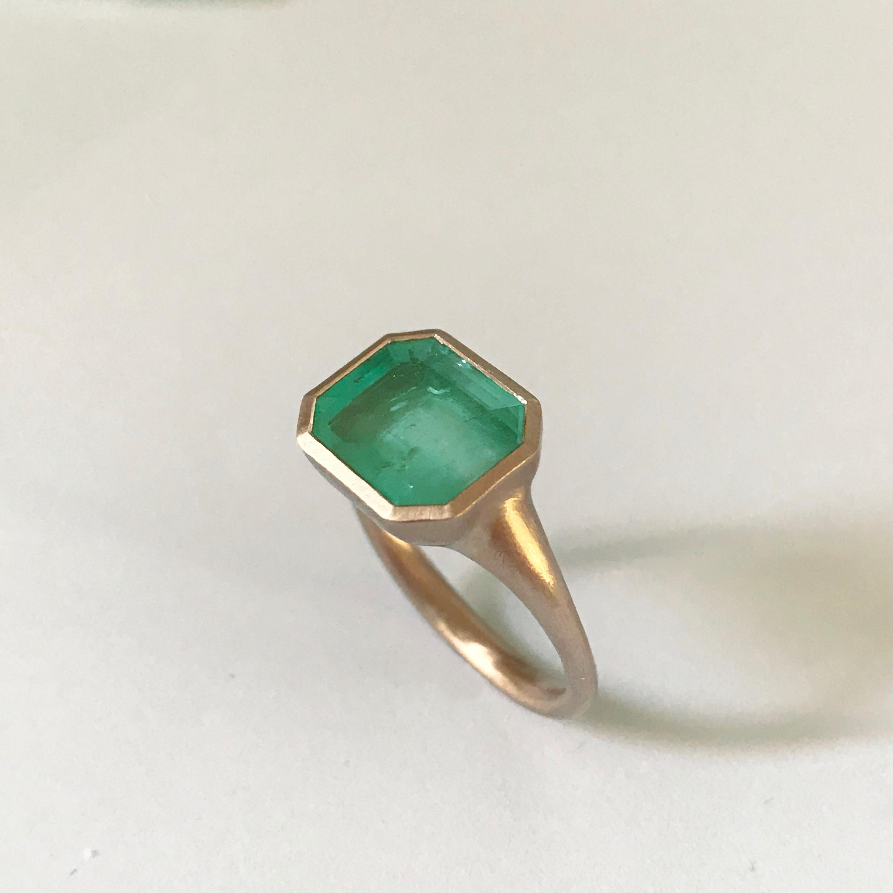 Women's Dalben 4, 10 Carat Emerald Rose Gold Ring