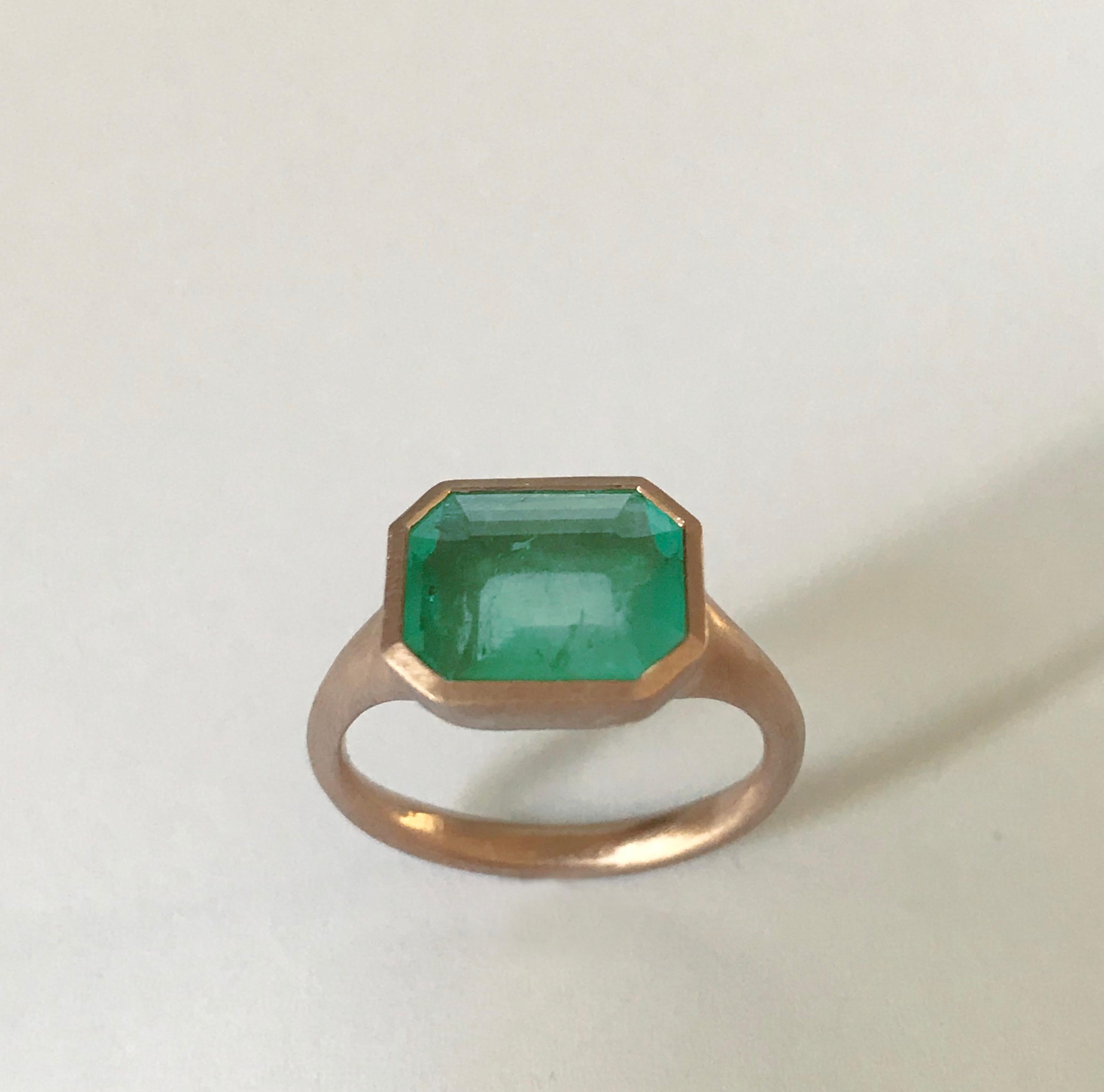 Dalben 4, 10 Carat Emerald Rose Gold Ring 1