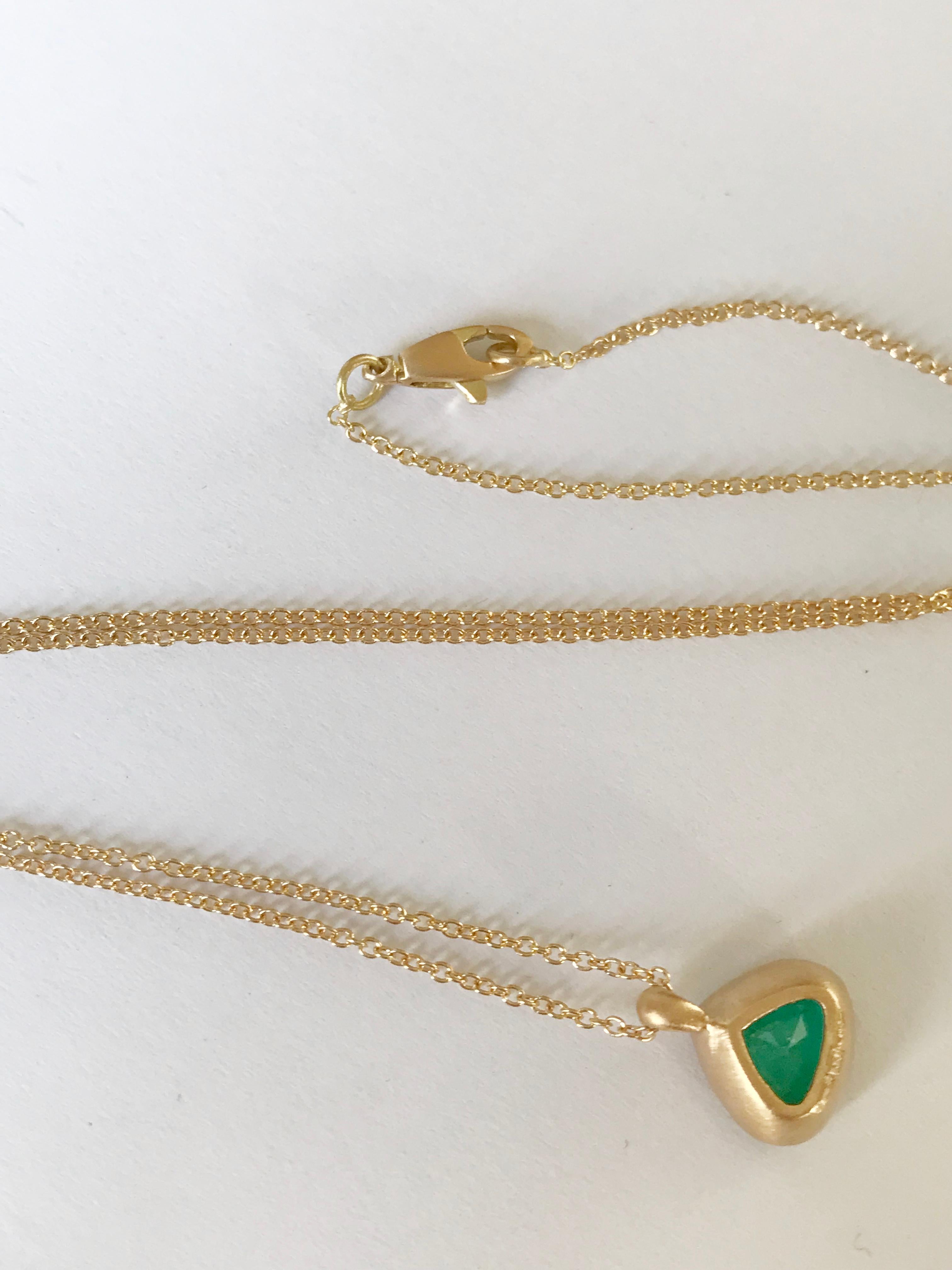 Dalben Design Emerald Yellow Gold Necklace For Sale 2