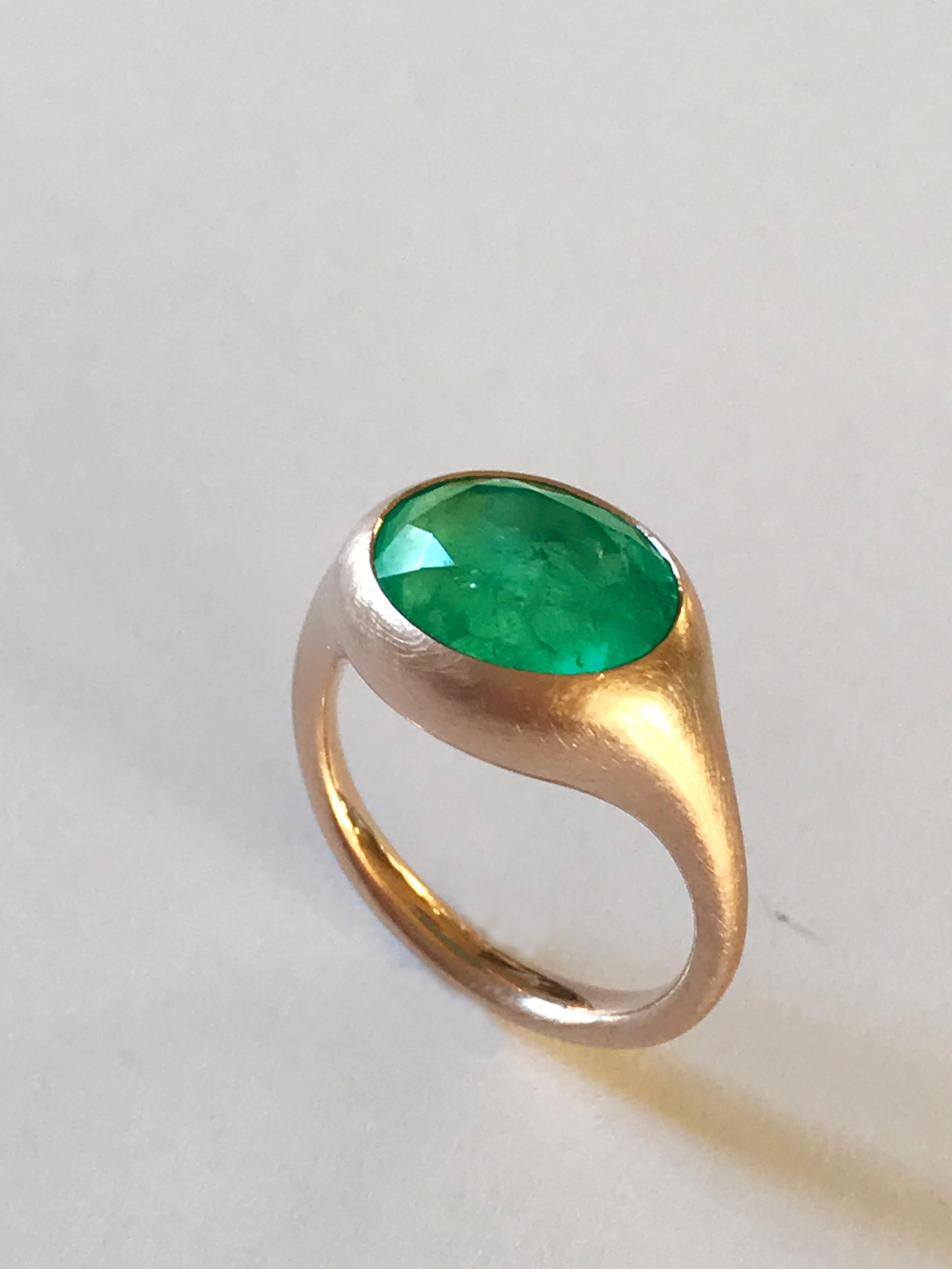 Contemporary Dalben Design Oval Emerald Rose Gold Ring