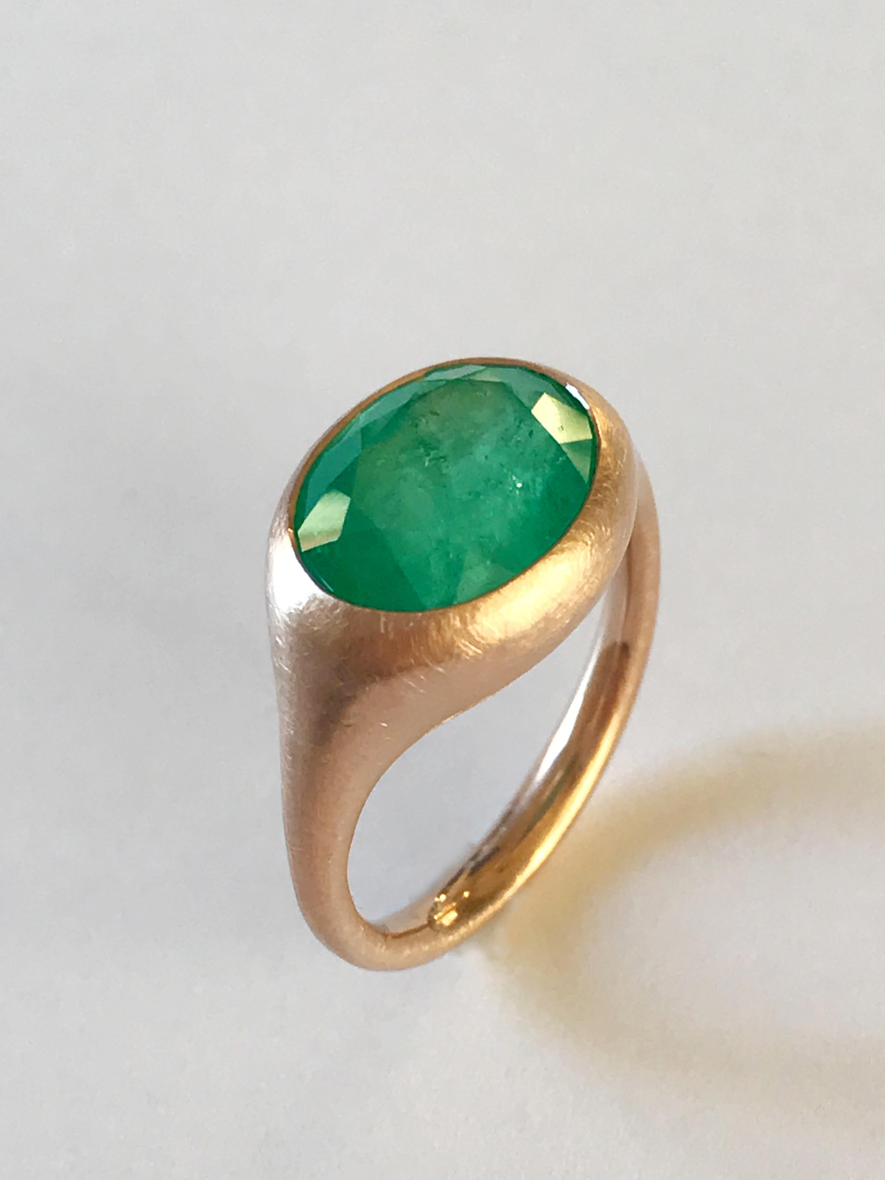 Dalben Design Oval Emerald Rose Gold Ring In New Condition In Como, IT