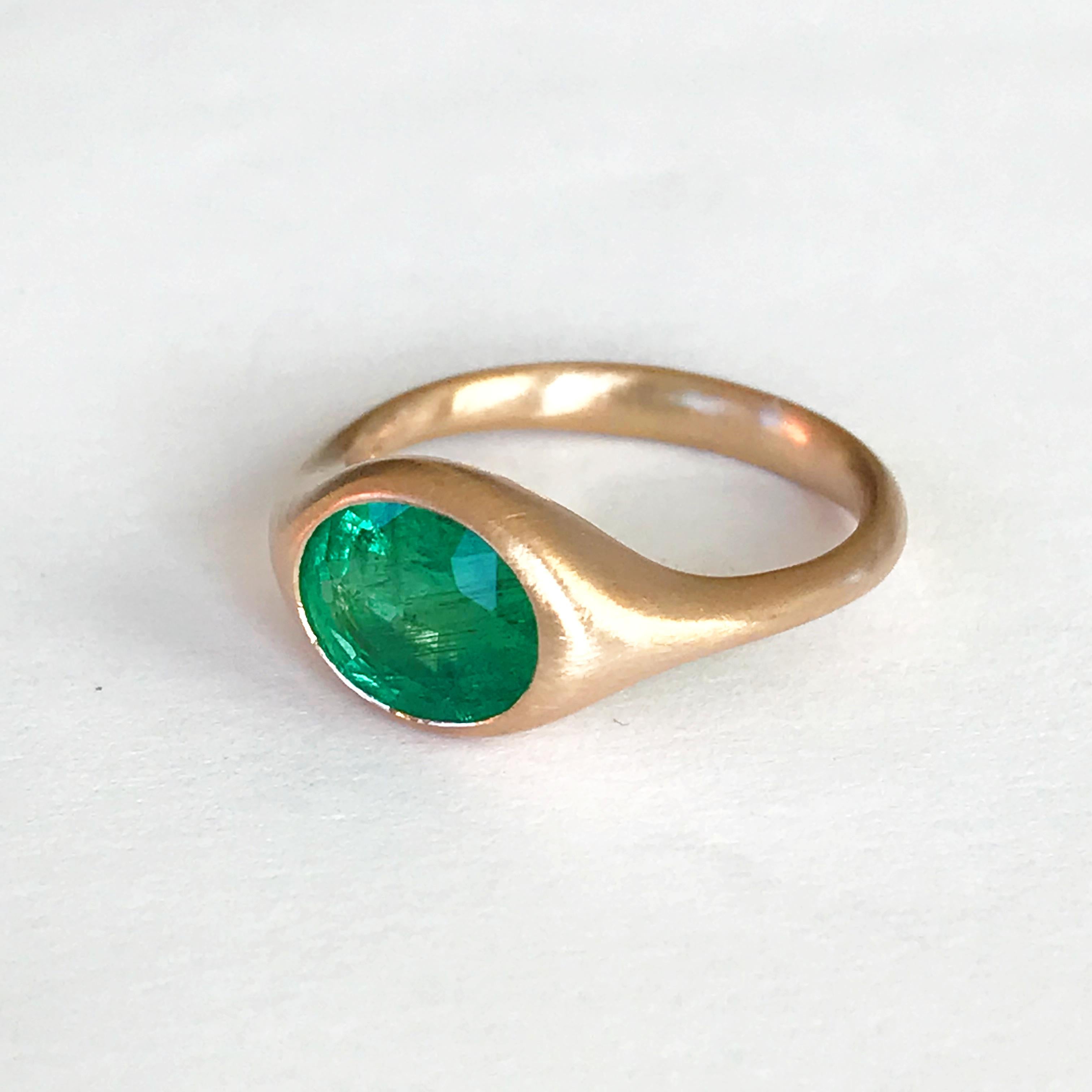 Women's Dalben Design 2, 29 Carat Emerald Rose Gold Ring For Sale