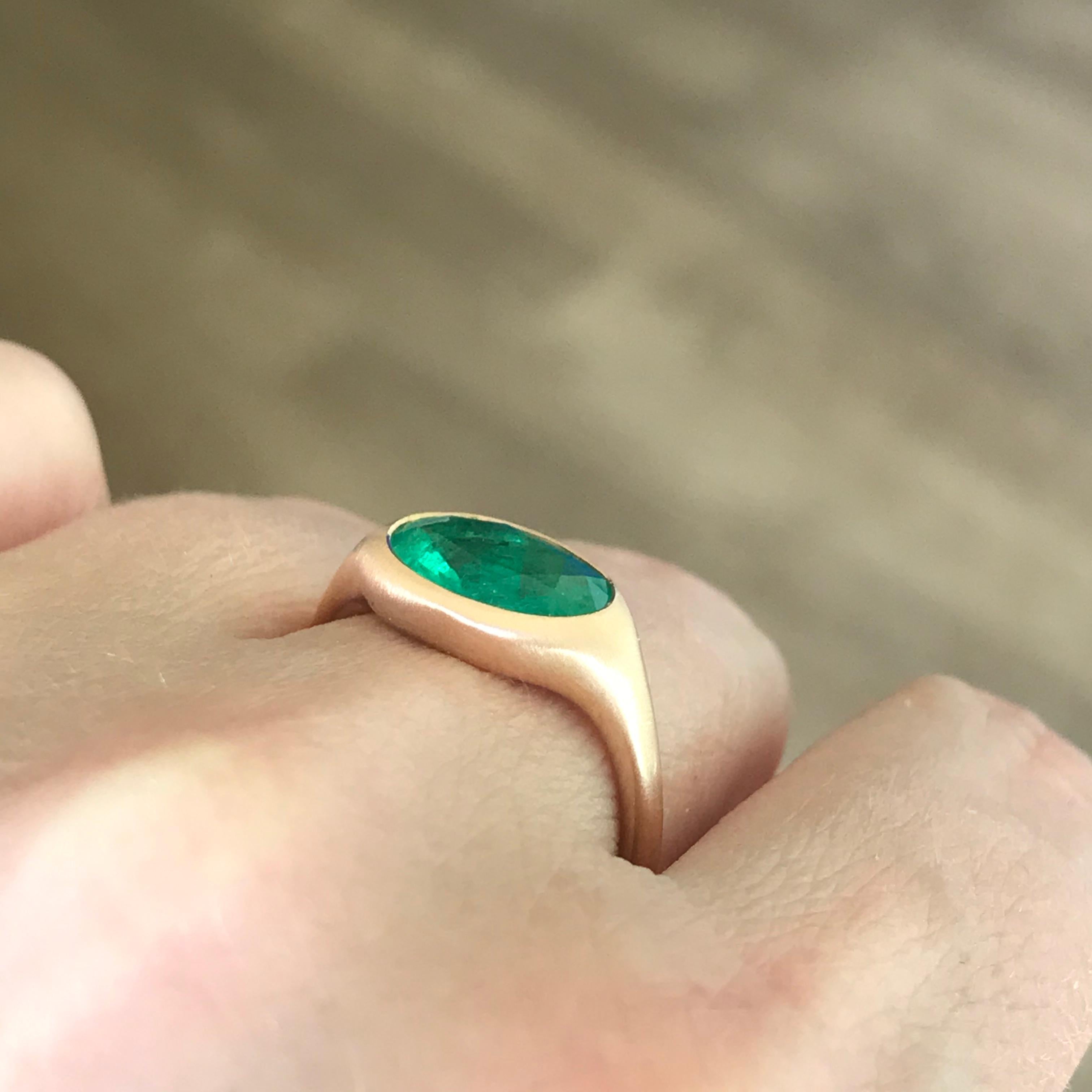 Dalben Design 2, 16 Carat Emerald Rose Gold Ring 12