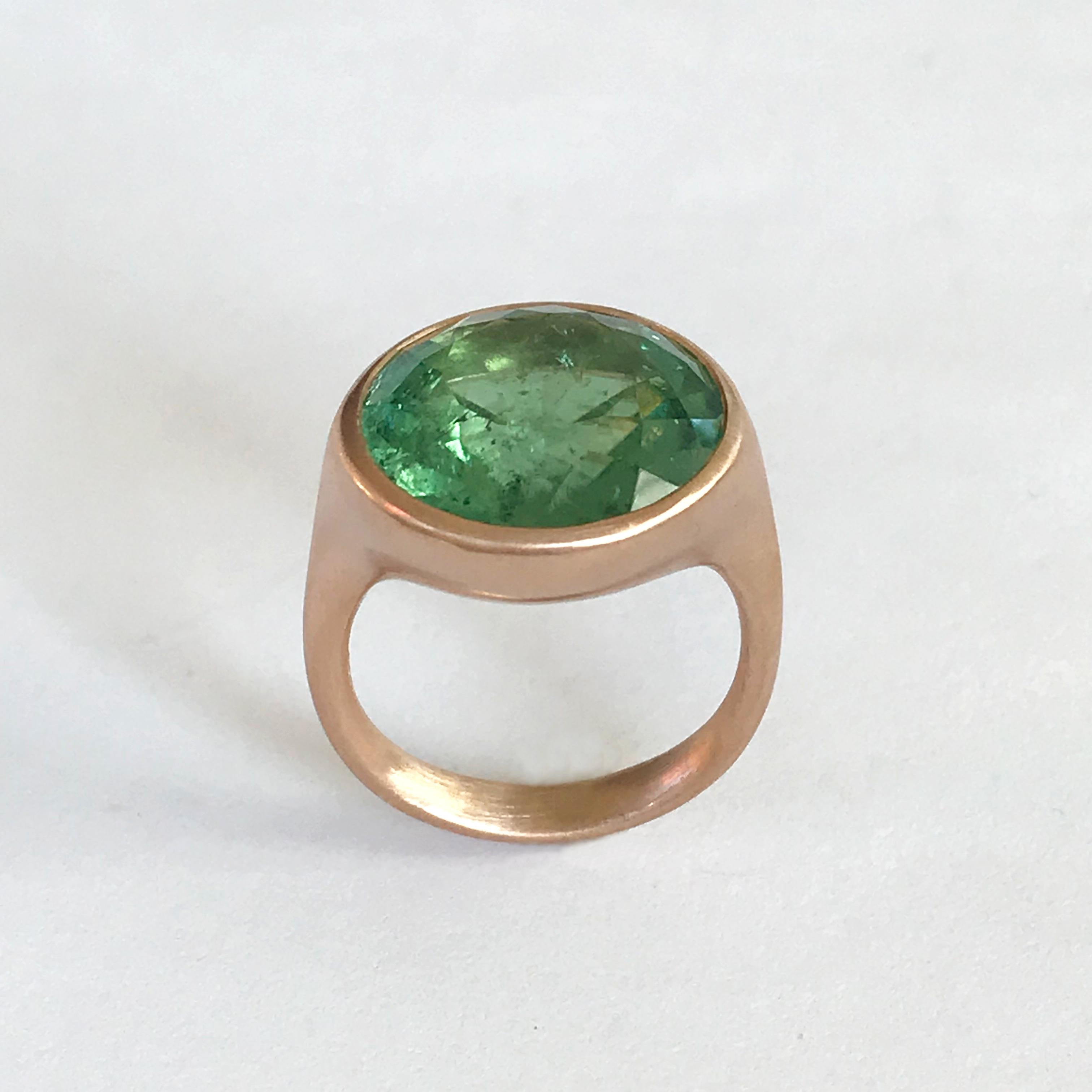 Contemporary Dalben Design Round Green Tourmaline Rose Gold Ring For Sale