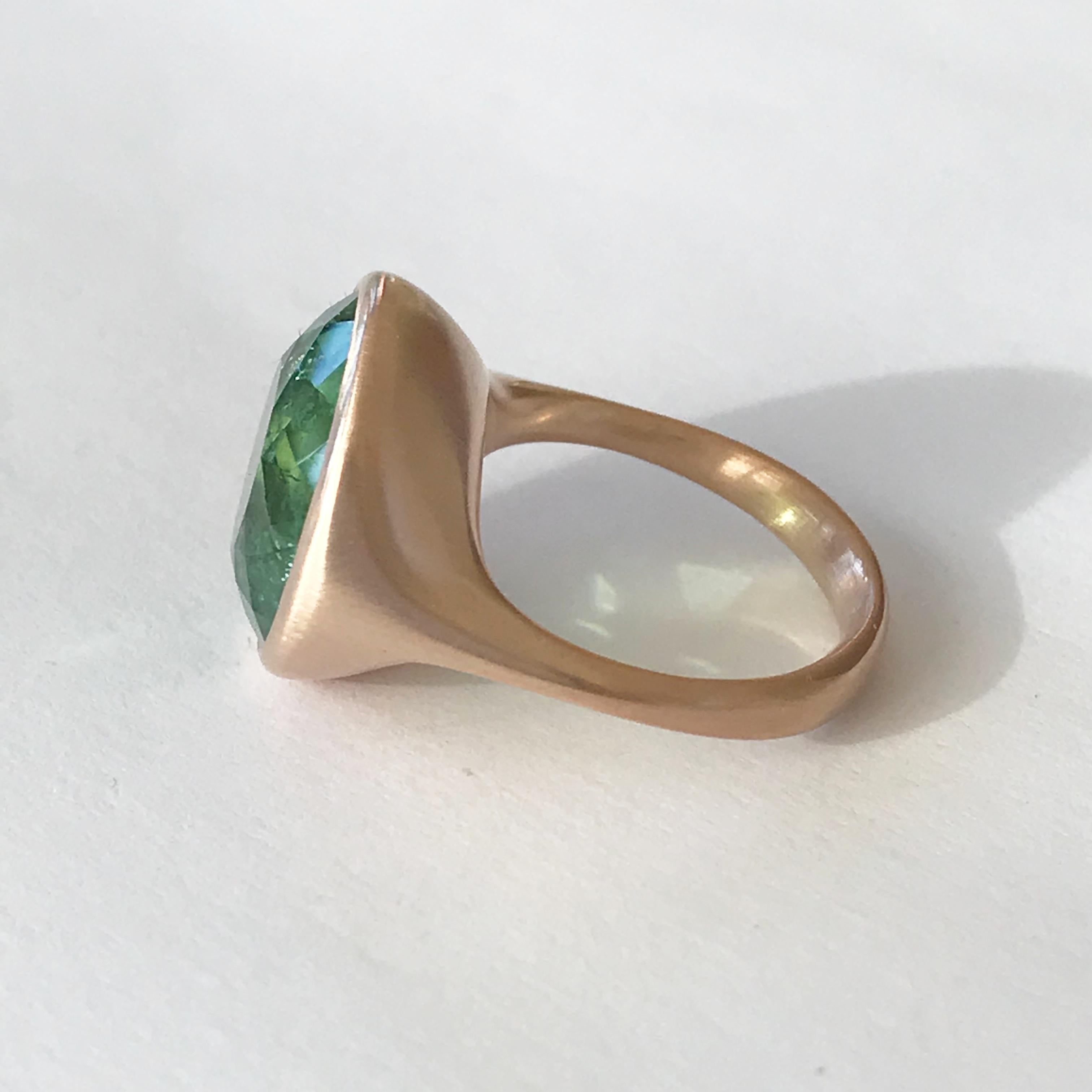 Round Cut Dalben Design Round Green Tourmaline Rose Gold Ring For Sale