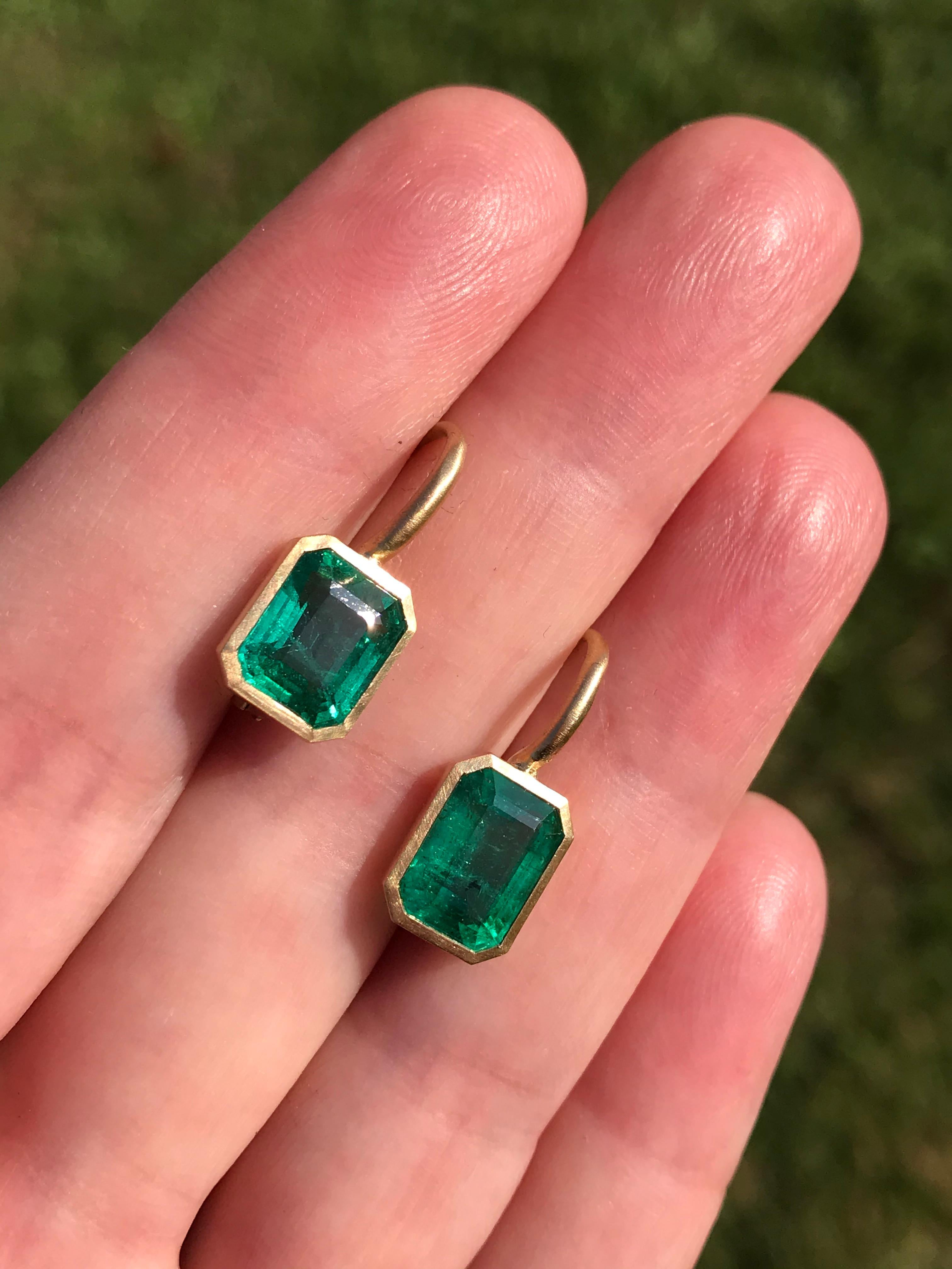 Dalben Emerald Cut Emerald Yellow Gold Earrings 7