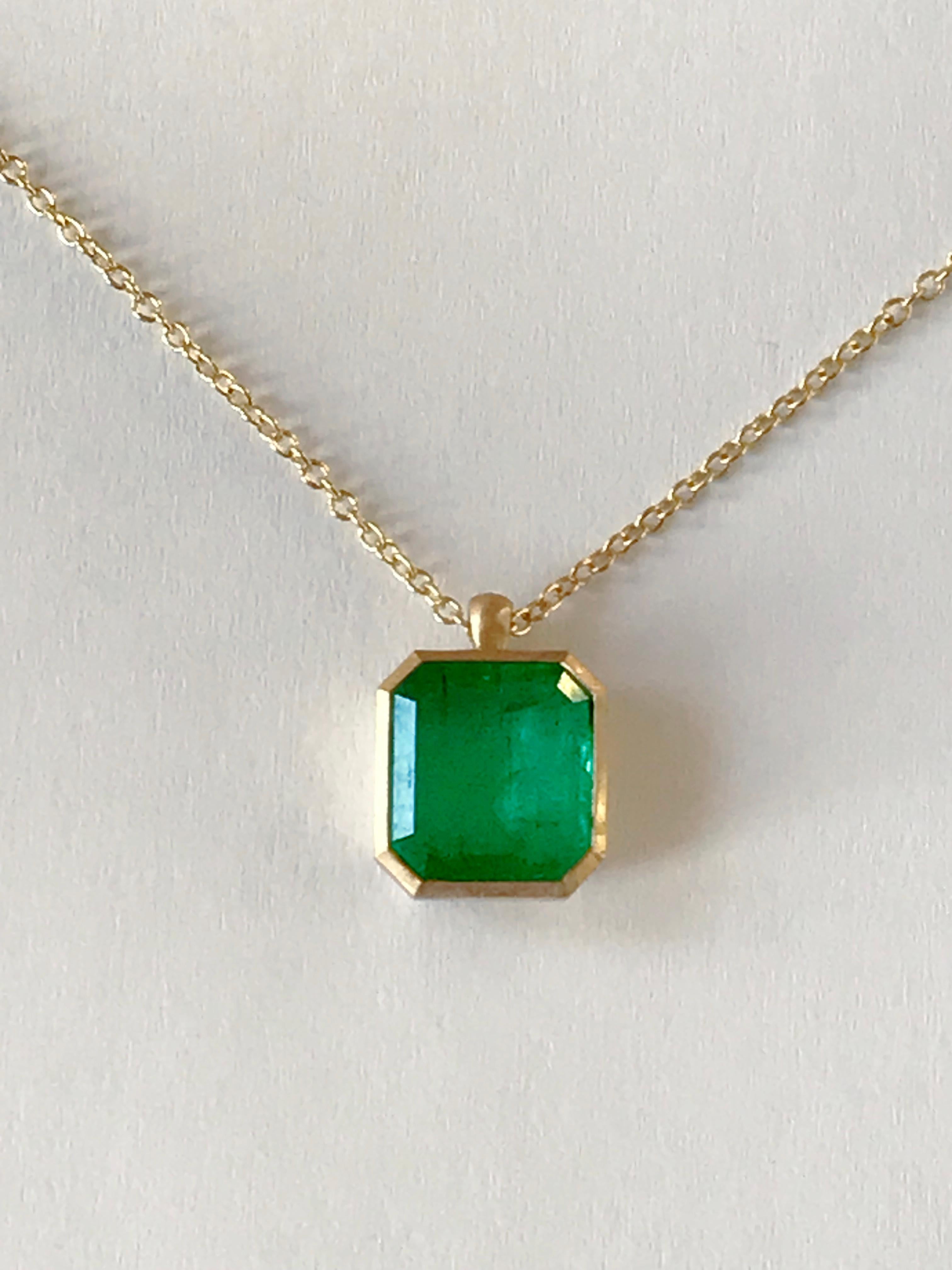 Dalben Collana in oro giallo con taglio smeraldo in vendita 2