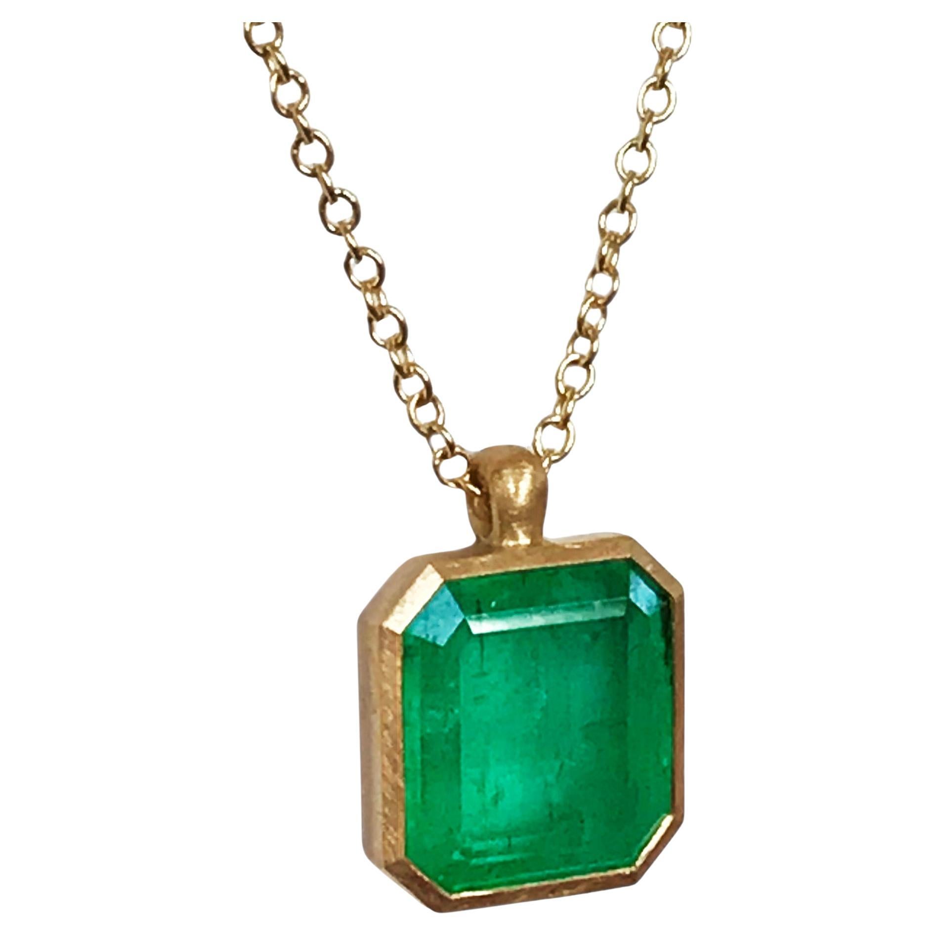 Dalben Collana in oro giallo con taglio smeraldo in vendita