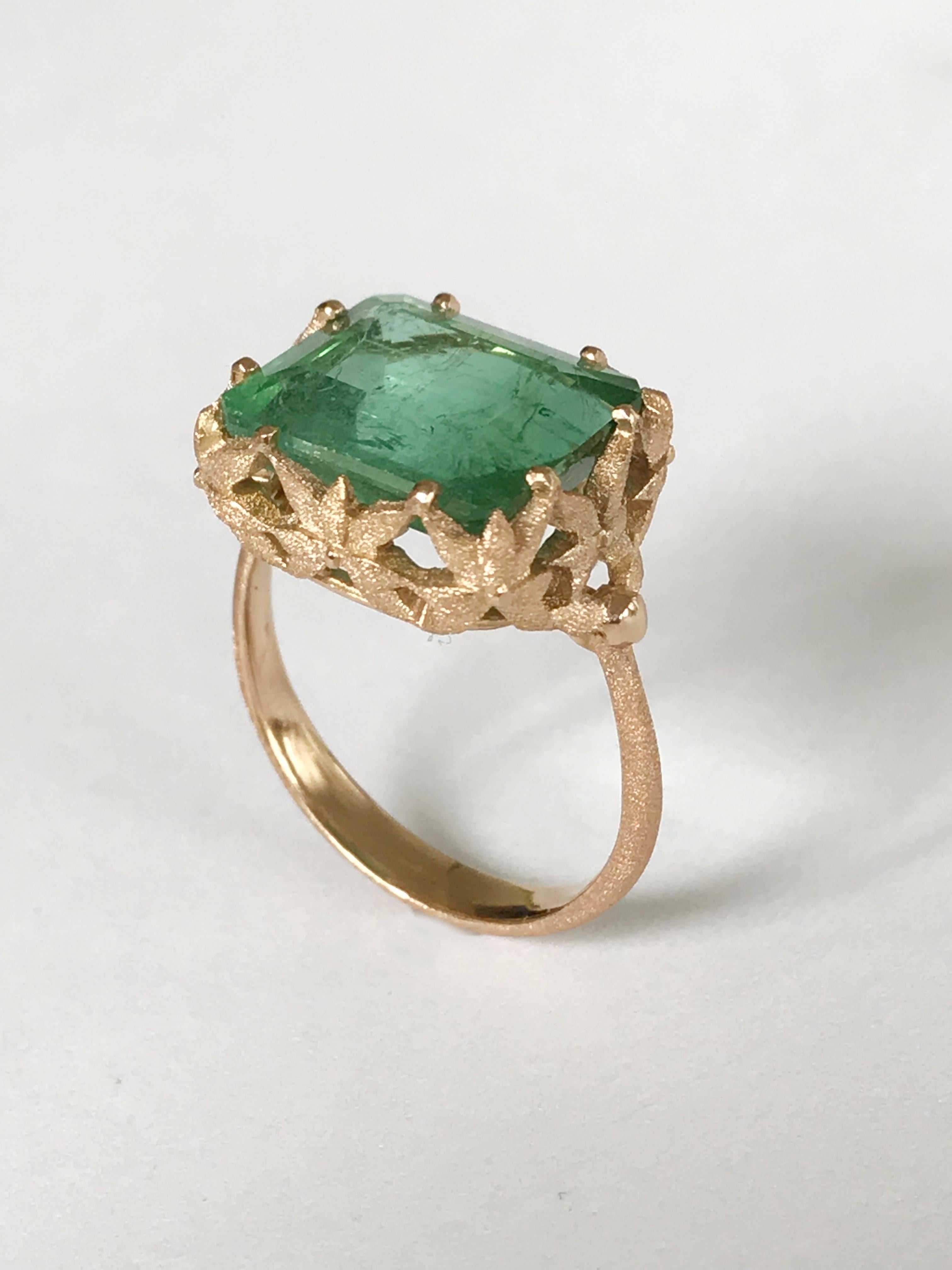 Dalben Green Tourmaline Rose Gold Cocktail Ring In New Condition For Sale In Como, IT