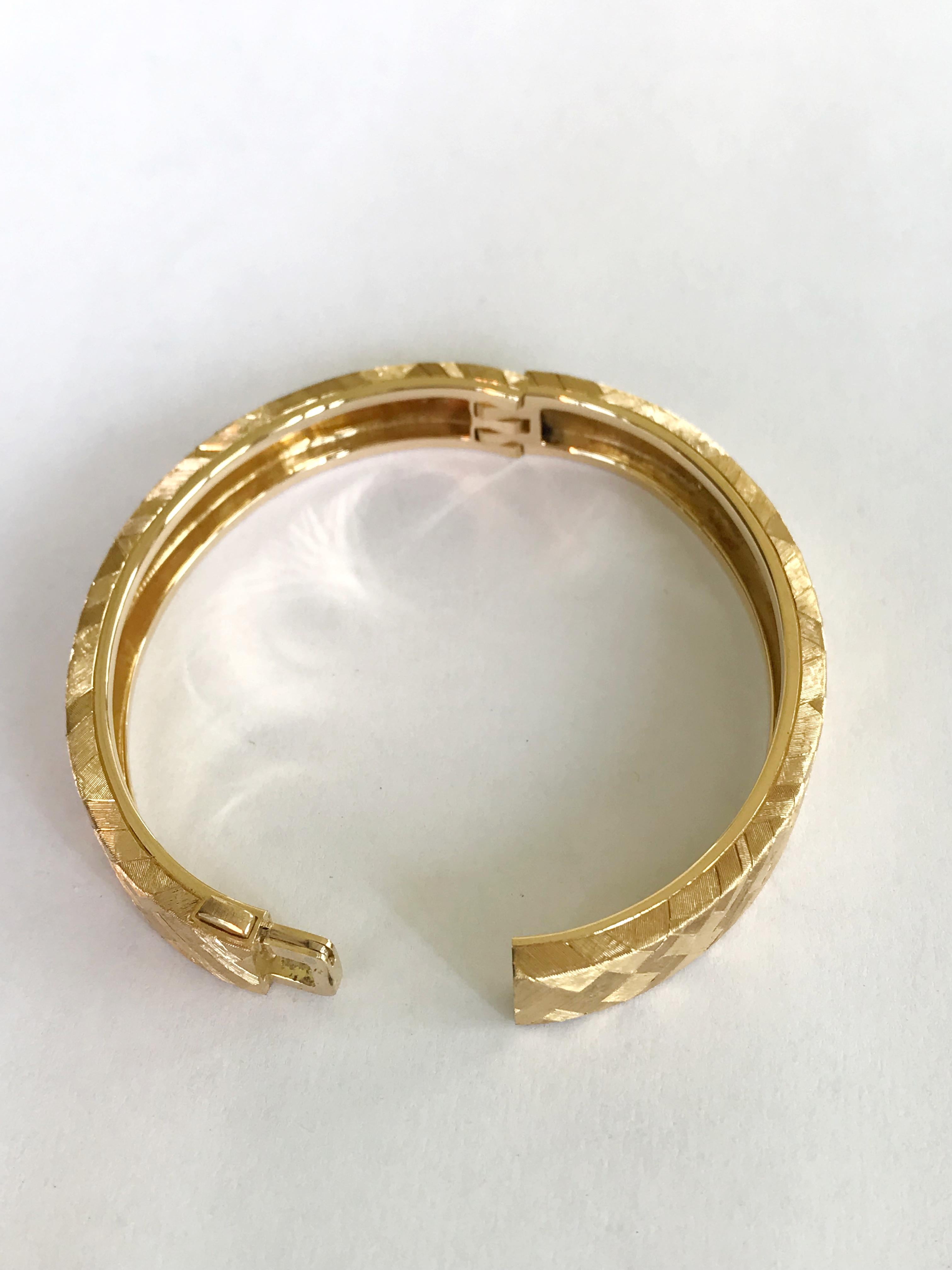 Women's or Men's Dalben Hand Engraved Gold Bracelet For Sale