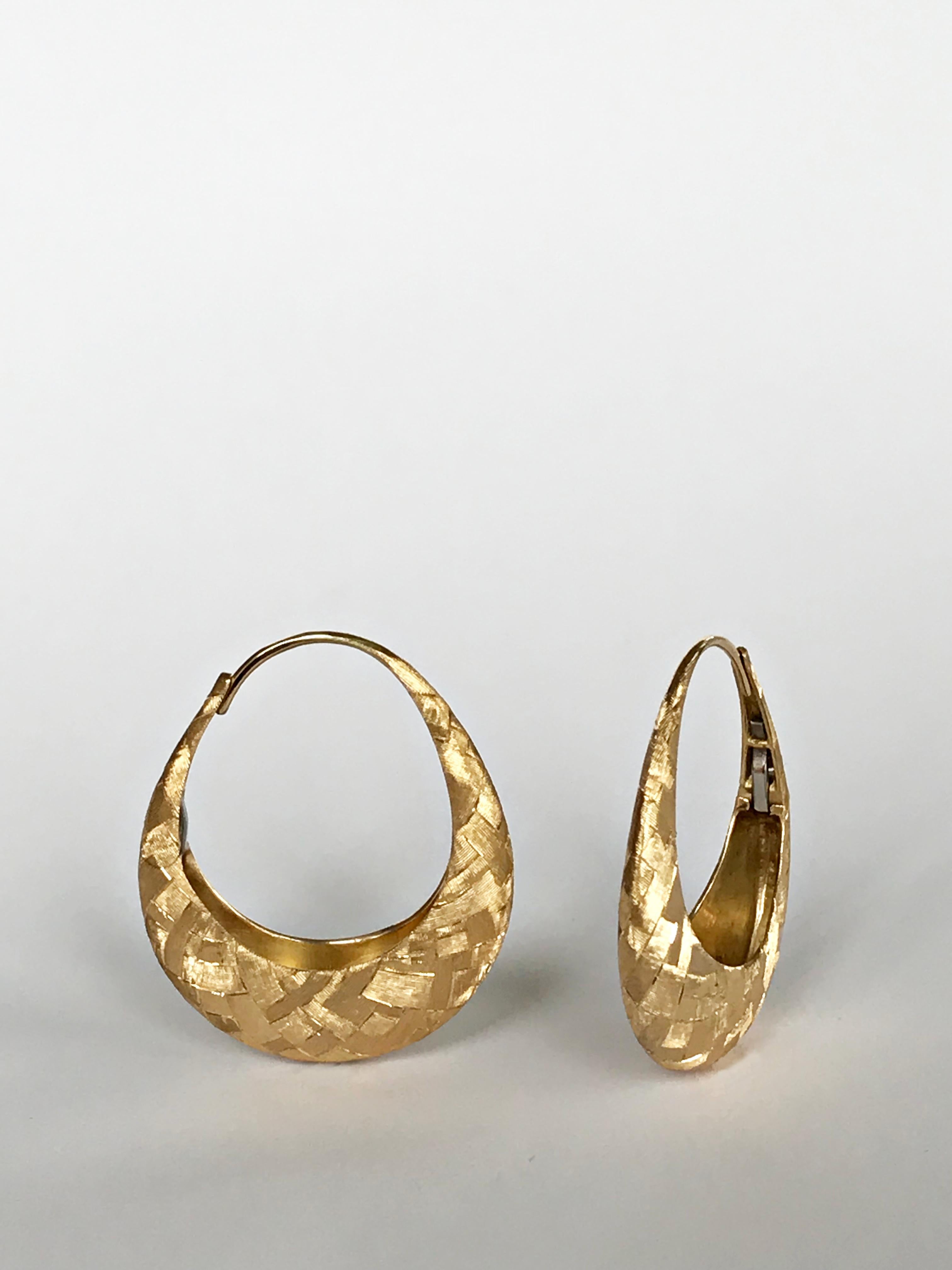 Contemporary Dalben Hand Engraved Hoop Gold Earrings For Sale