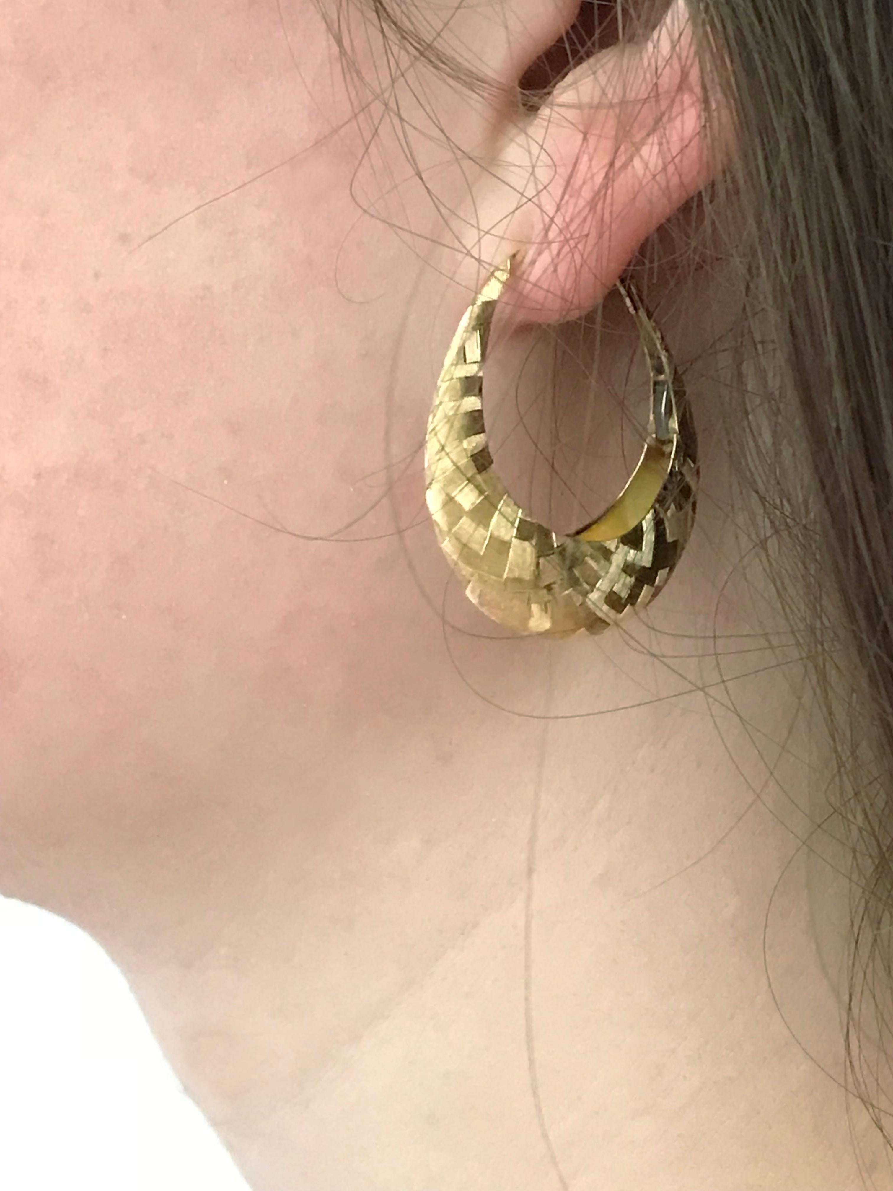 Women's Dalben Hand Engraved Hoop Gold Earrings For Sale