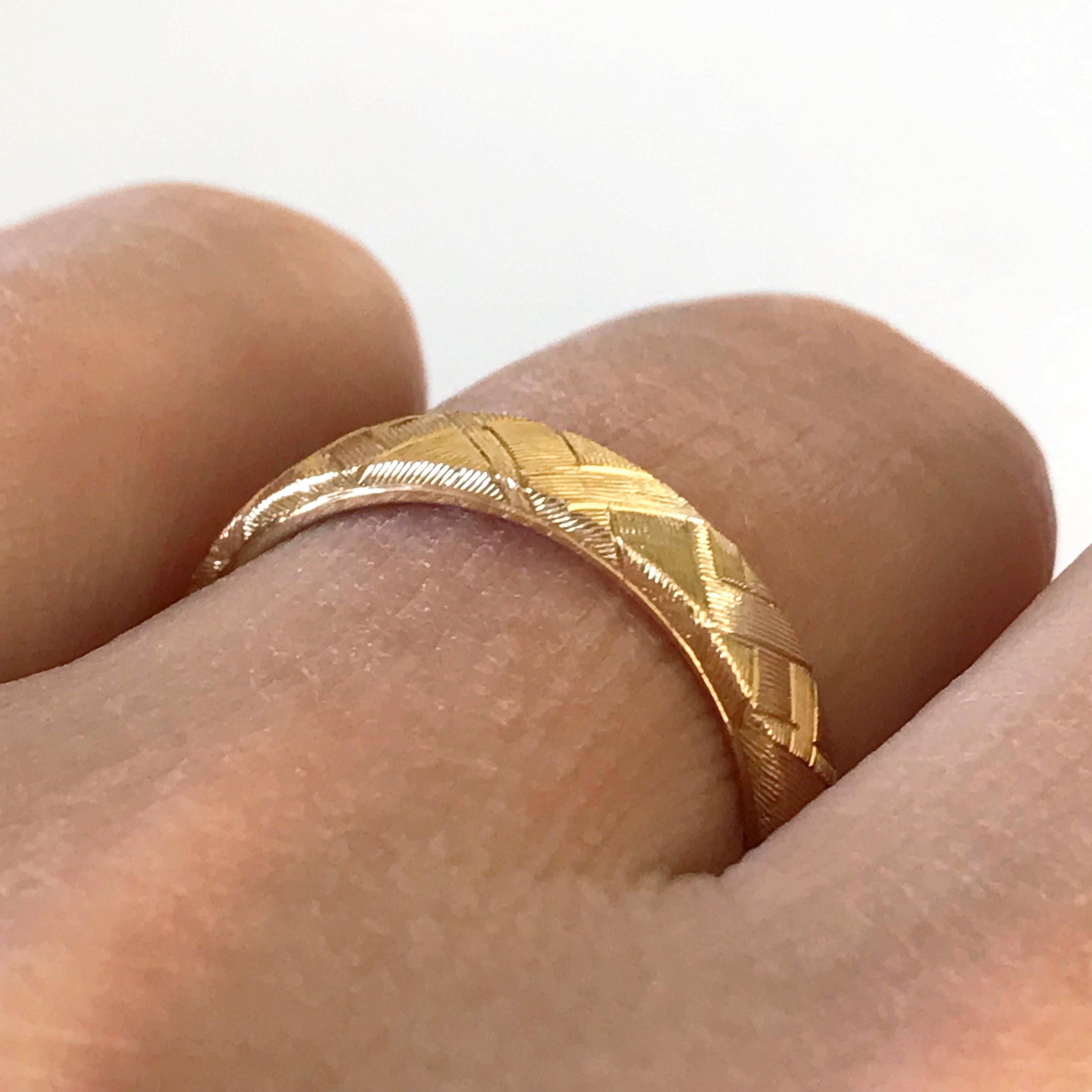 Women's or Men's Dalben Hand Engraved Small Gold Band Ring For Sale