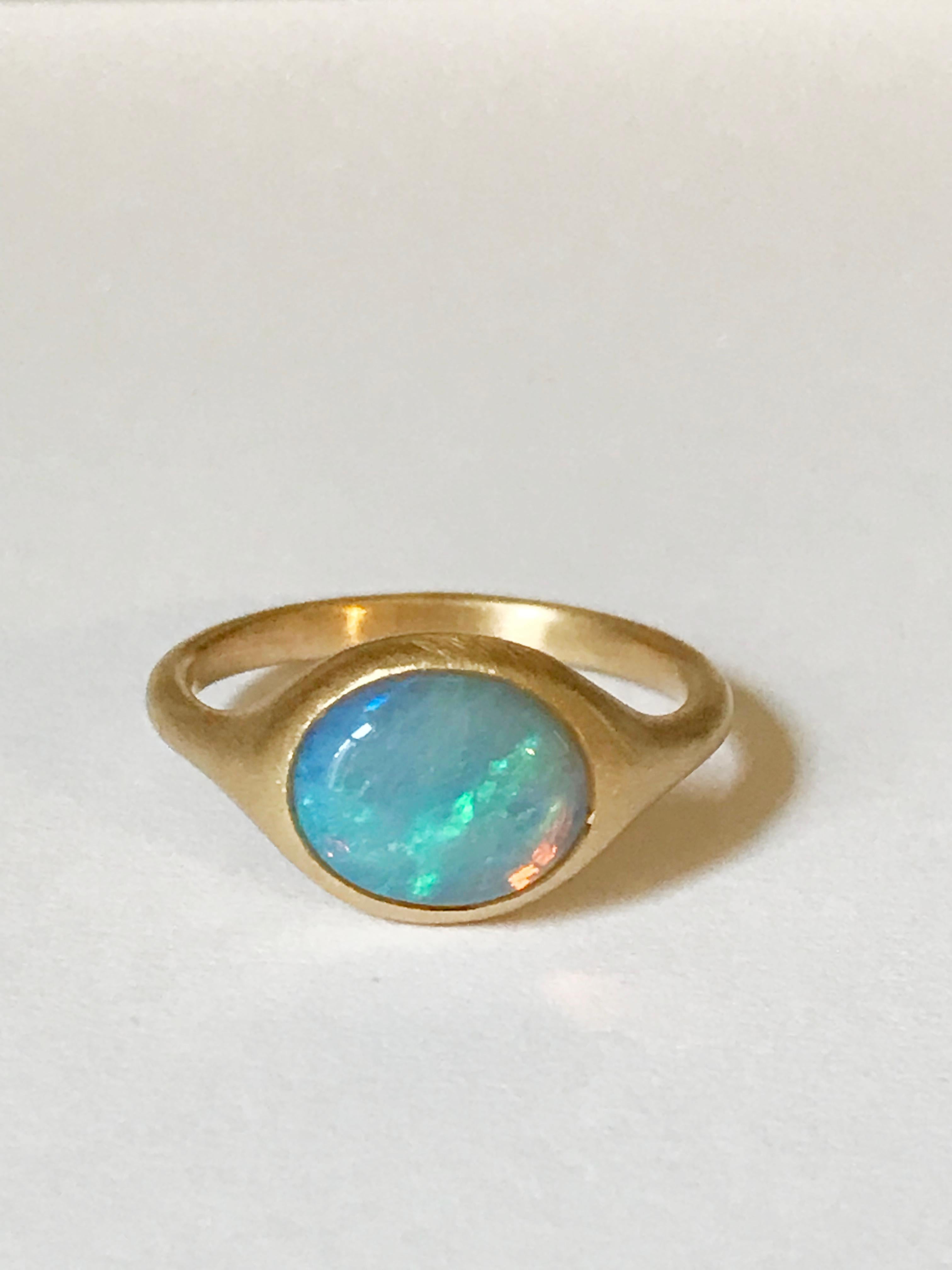 Dalben Oval australischer Kristall-Opal Gelbgoldring mit Opal im Angebot 1