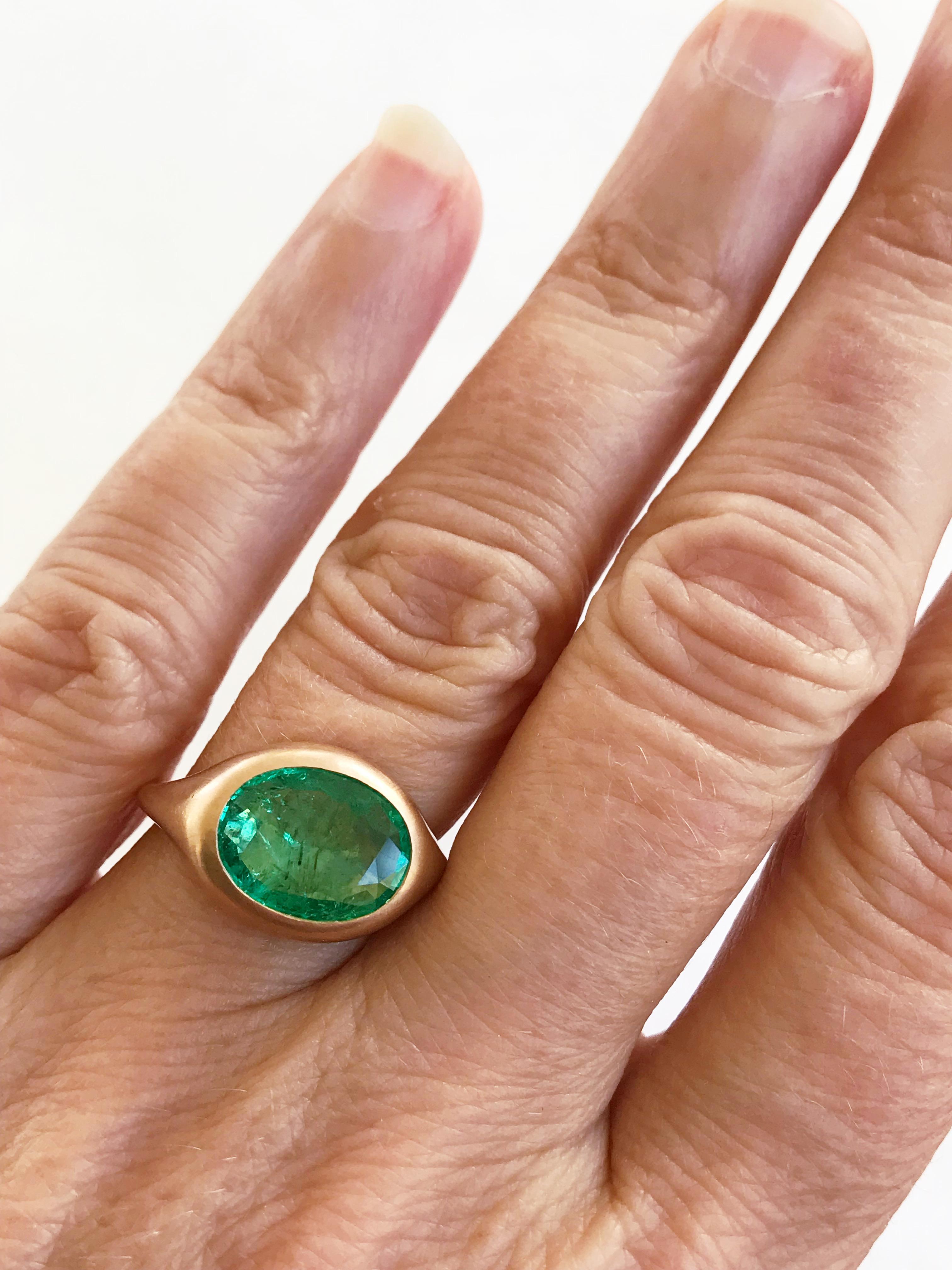 Dalben Oval Emerald Rose Gold Ring 4