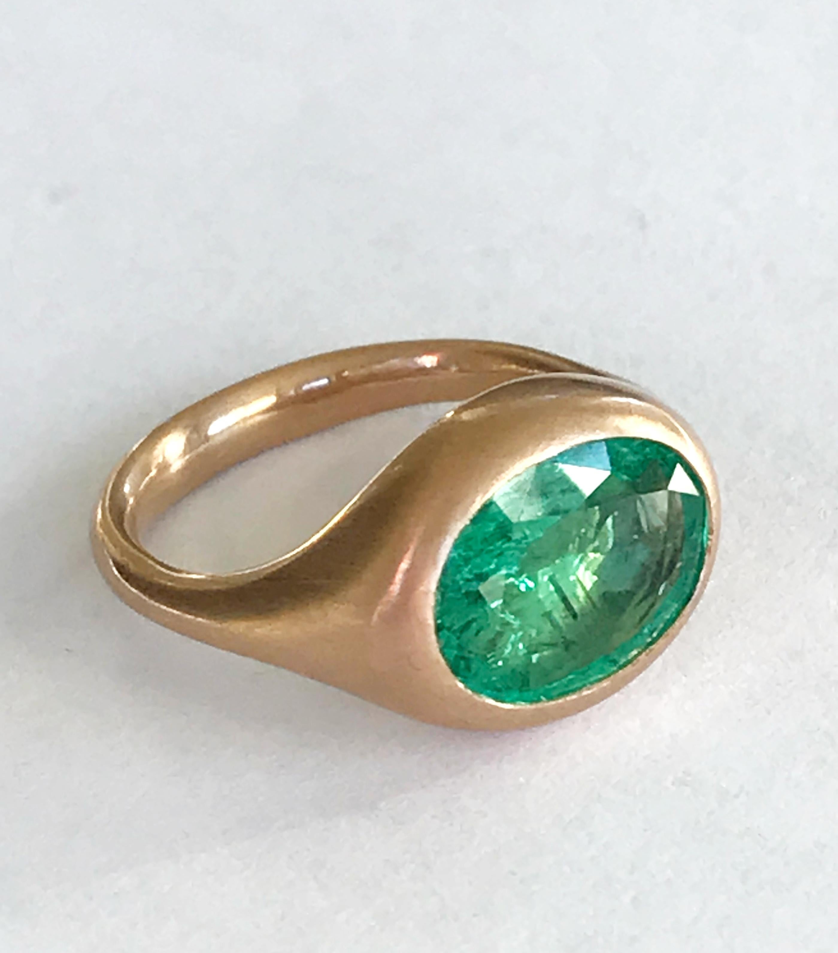 Contemporary Dalben Oval Emerald Rose Gold Ring