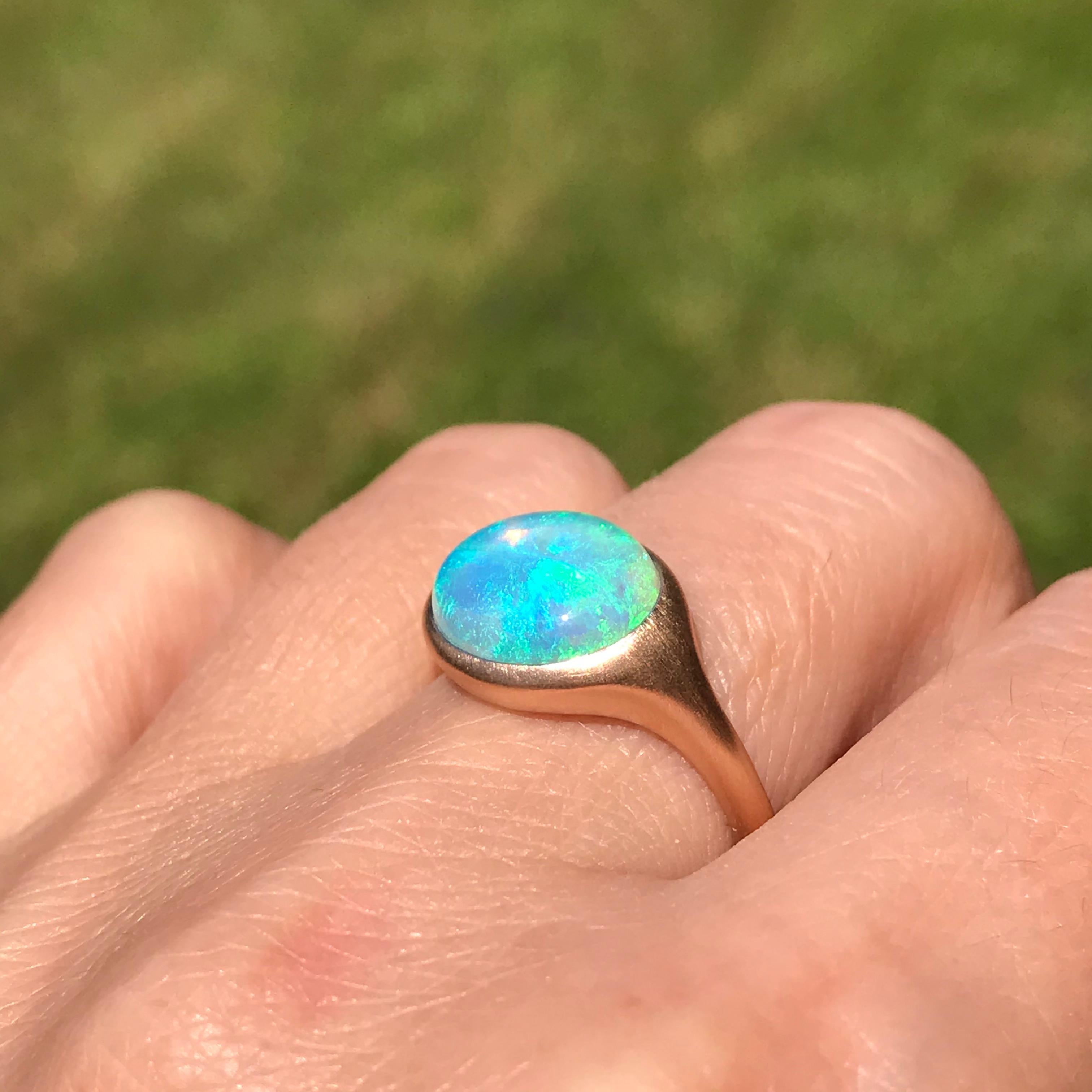 Contemporary Dalben Oval Opal Rose Gold Ring For Sale