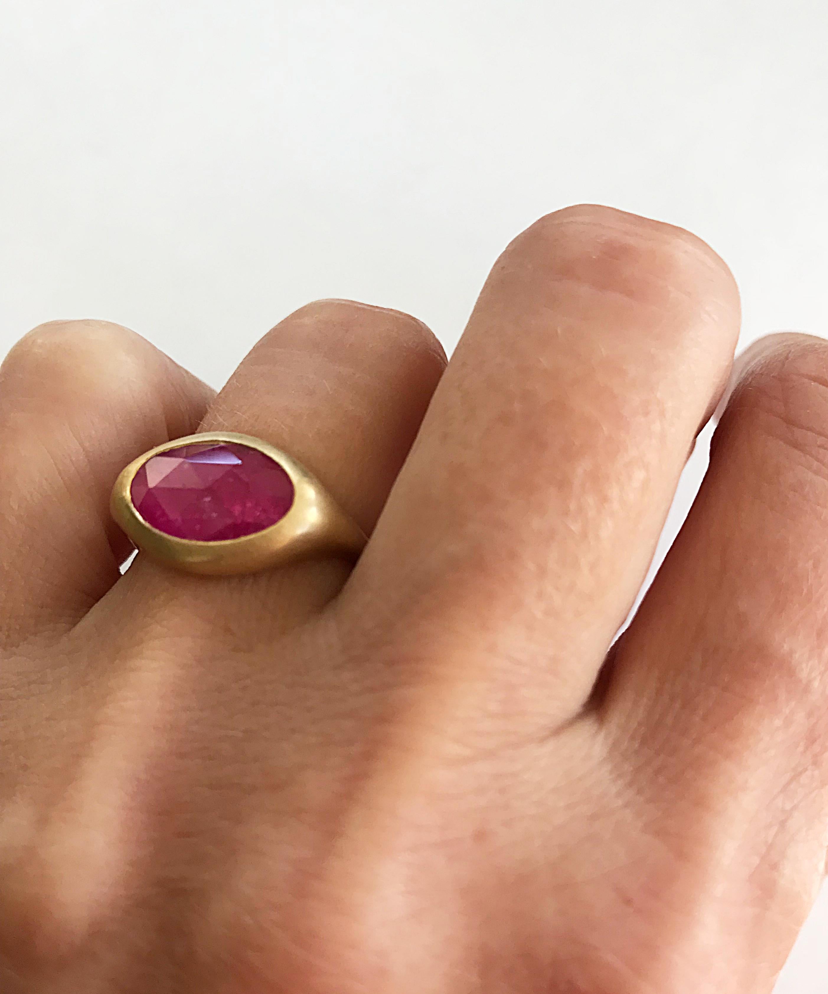 Dalben Oval Rose Cut Slice Ruby Yellow Gold Ring For Sale 2