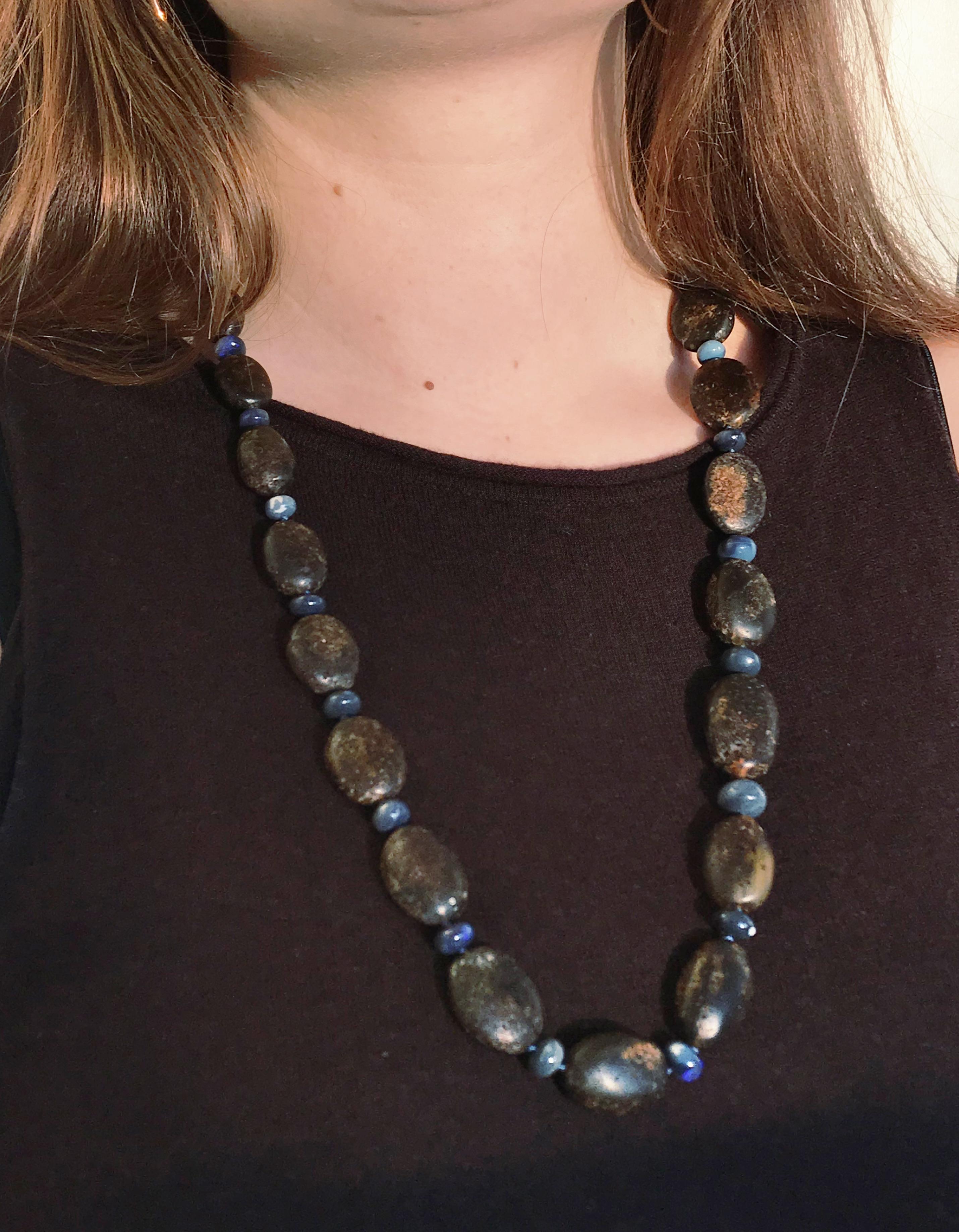 Contemporain Dalben Collier d'ambre brut et d'opale australienne en vente