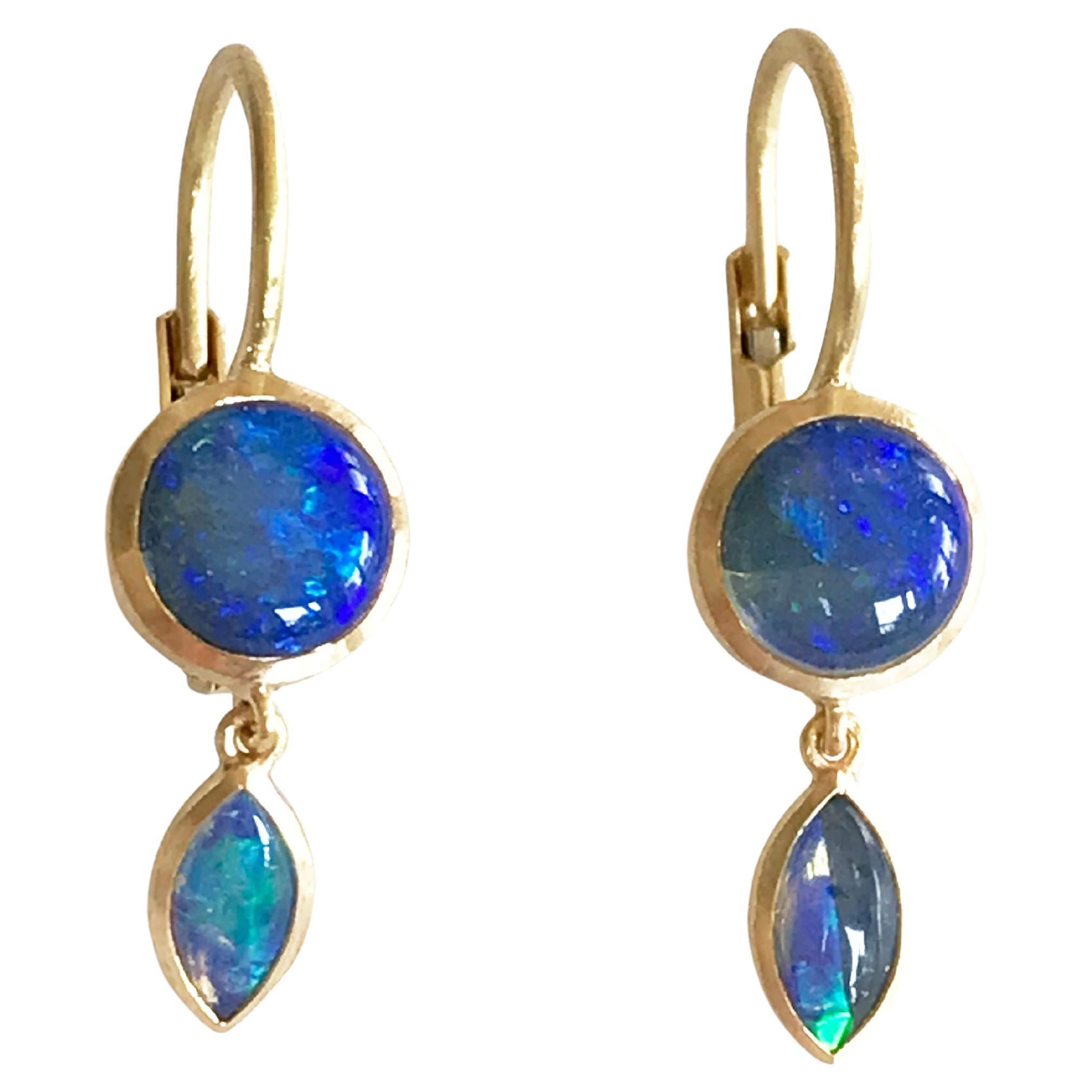 Dalben Ohrringe aus Gelbgold mit rundem australischem Opal in Navette-Form von Dalben