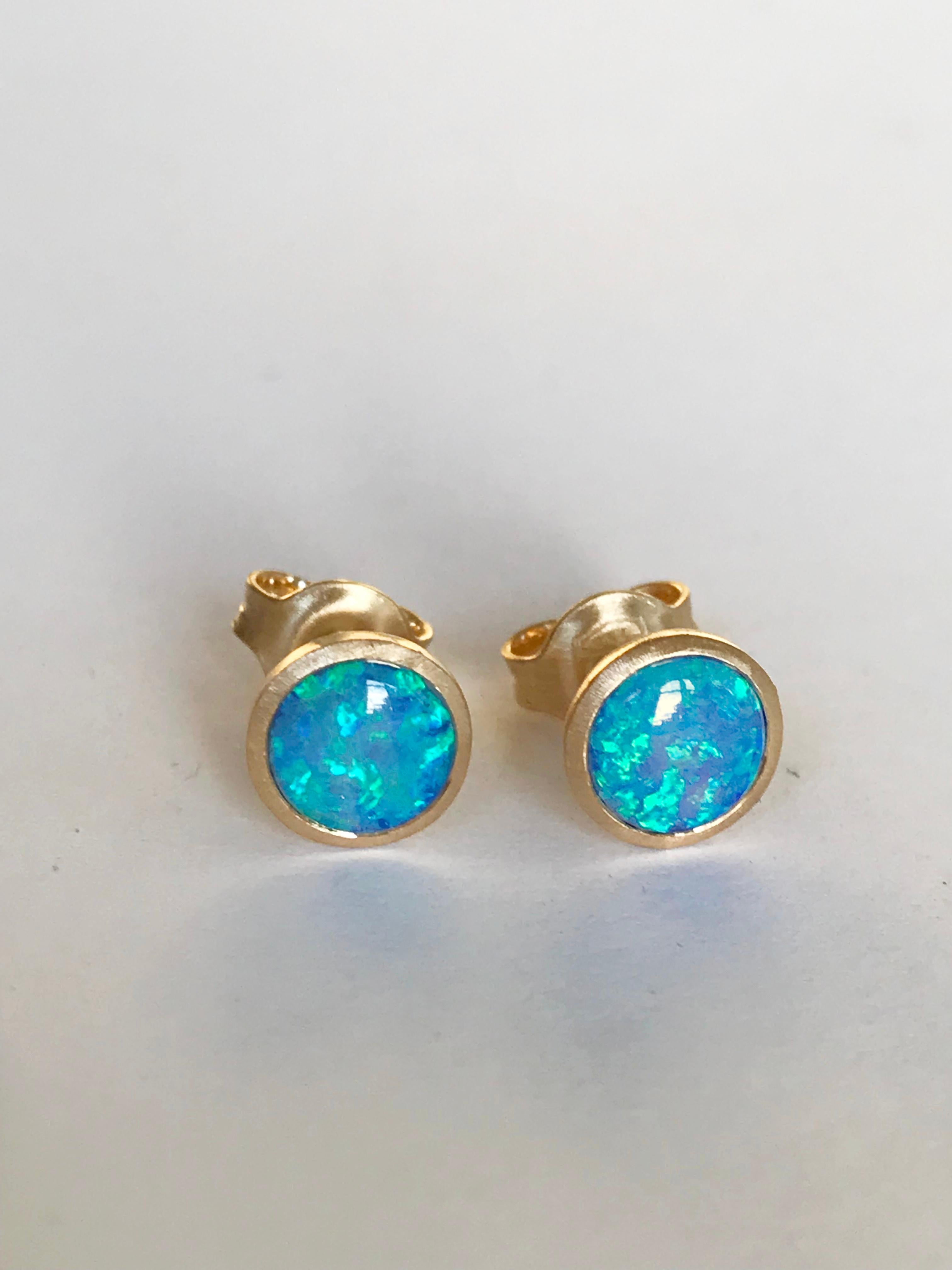 Dalben Round Shape Australian Opal Yellow Gold Earrings In New Condition For Sale In Como, IT