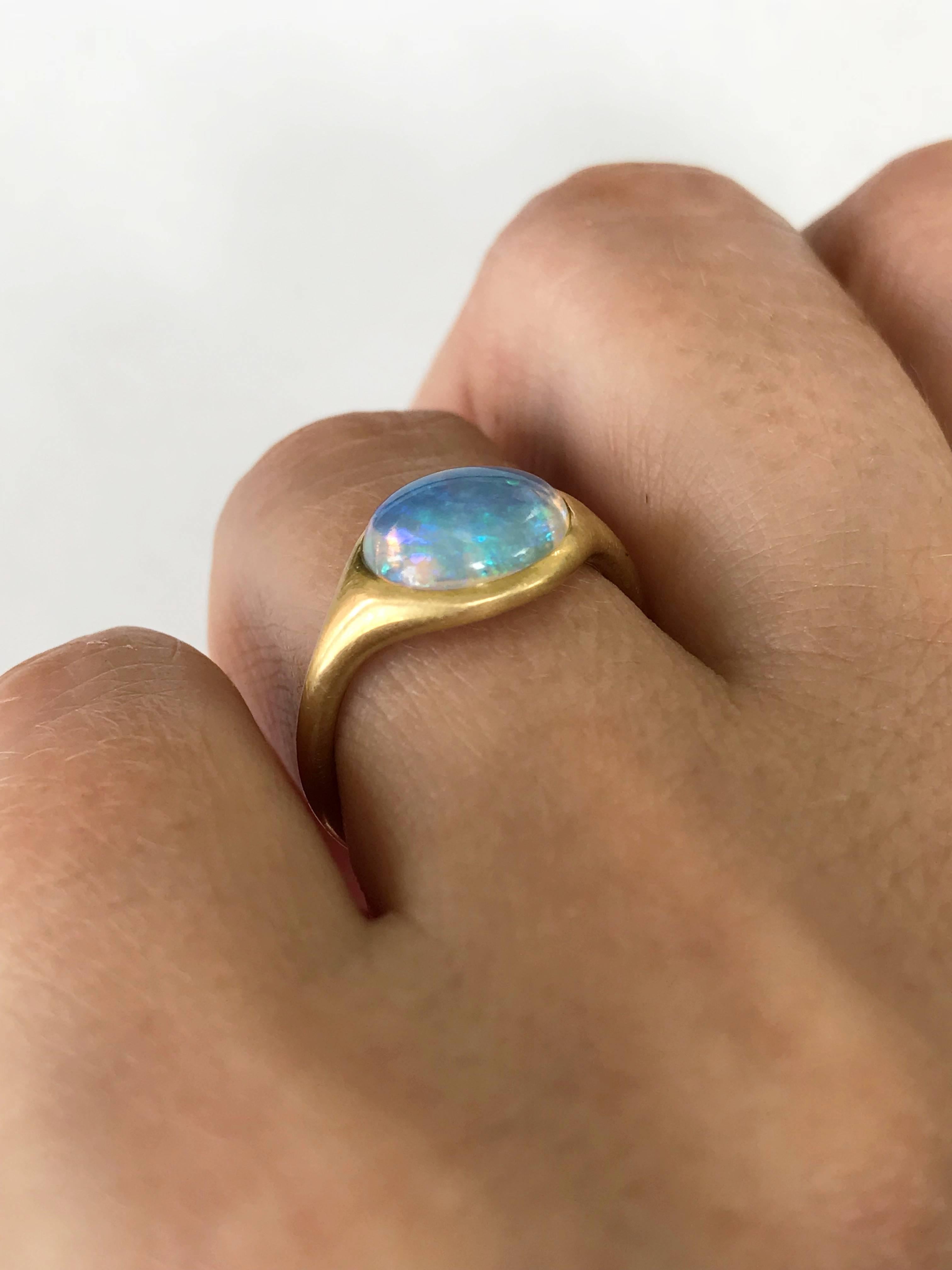 Dalben Small Australian Opal Yellow Gold Ring 6
