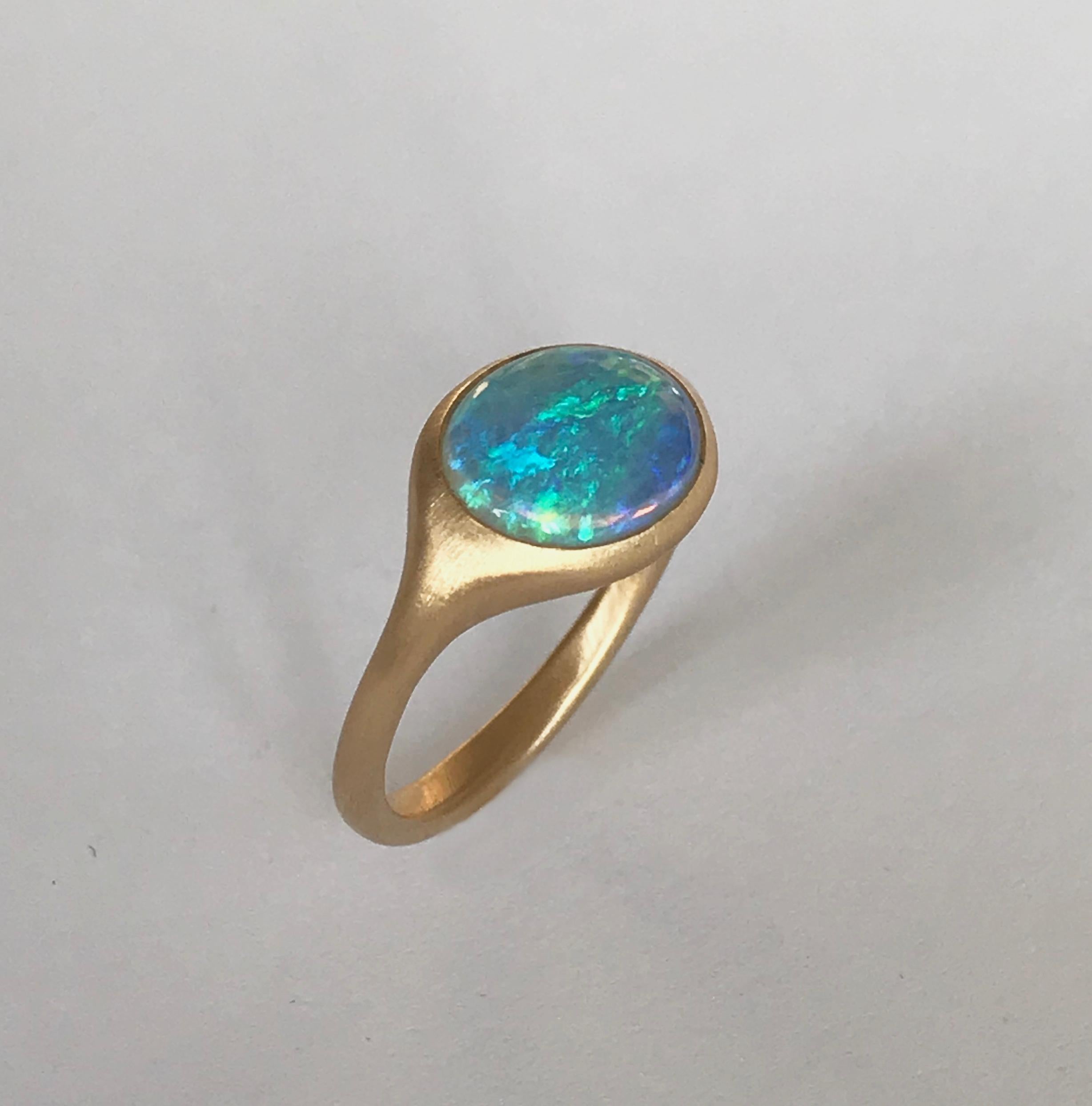 Dalben Small Australian Opal Yellow Gold Ring 1