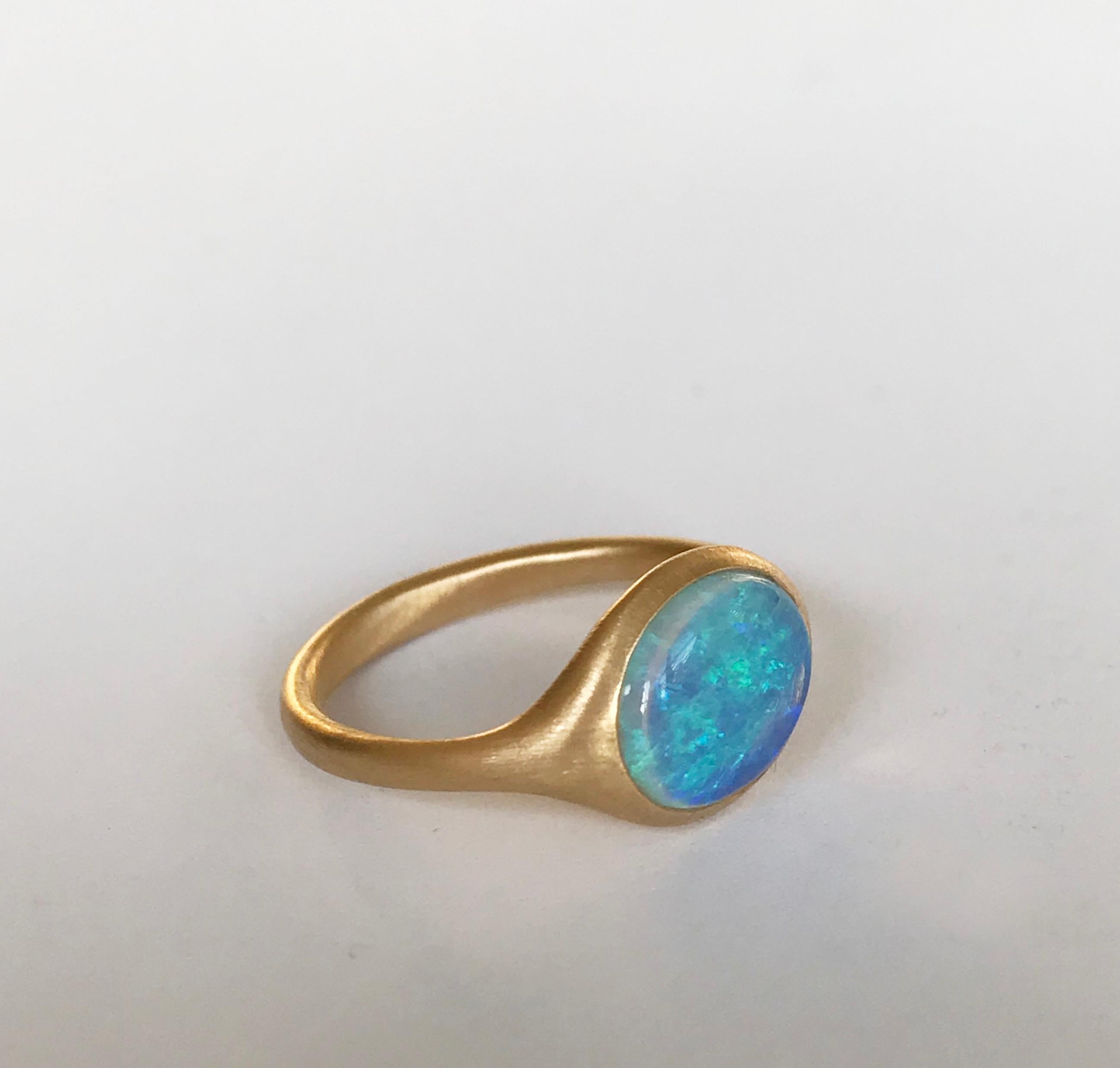 Dalben Small Australian Opal Yellow Gold Ring 2