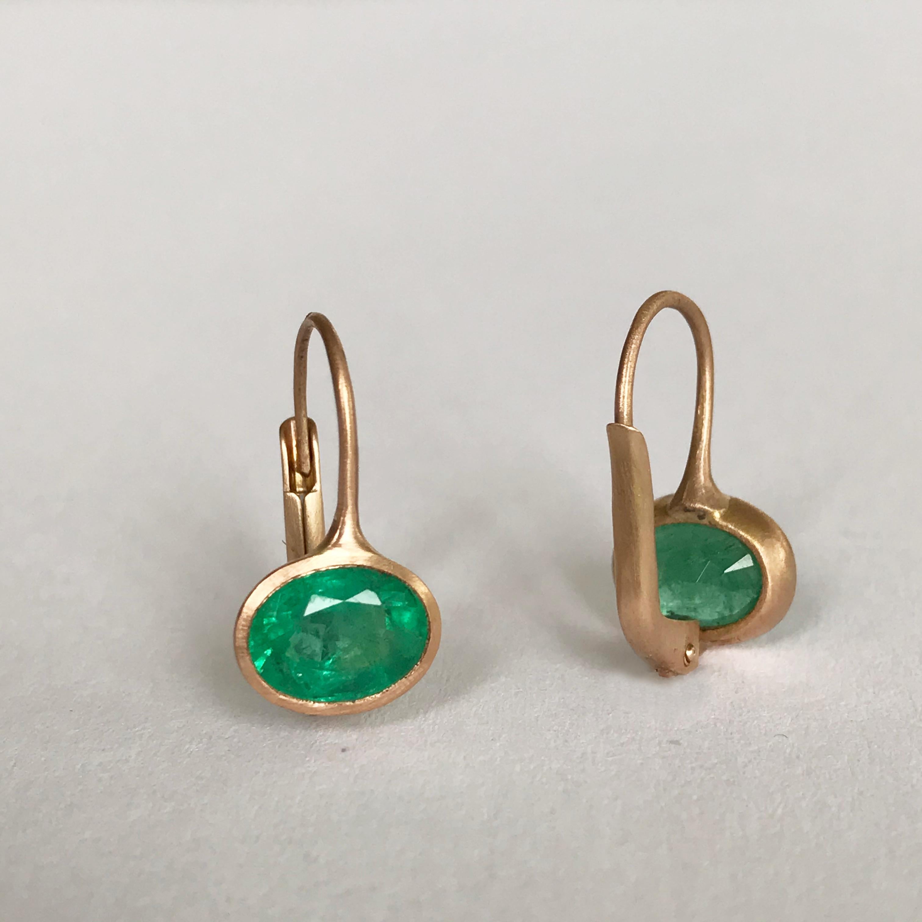 Dalben 2, 63 Carat Oval Cut Emerald Rose Gold Earrings In New Condition In Como, IT