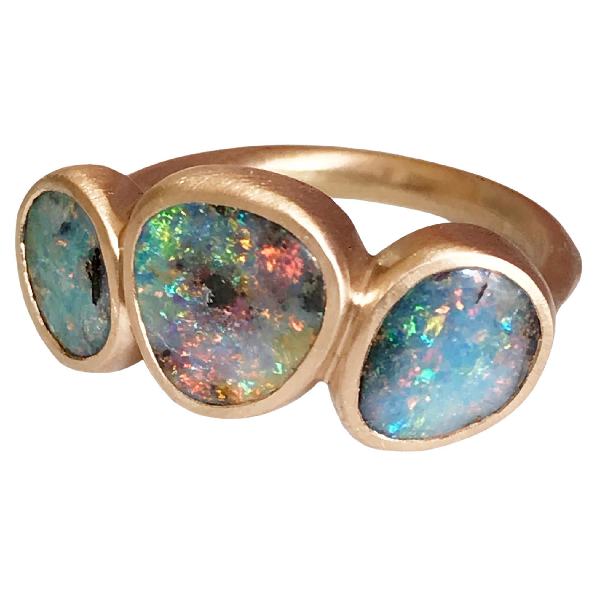 Dalben Trilogy Boulder Opal-Ring aus Roségold im Angebot