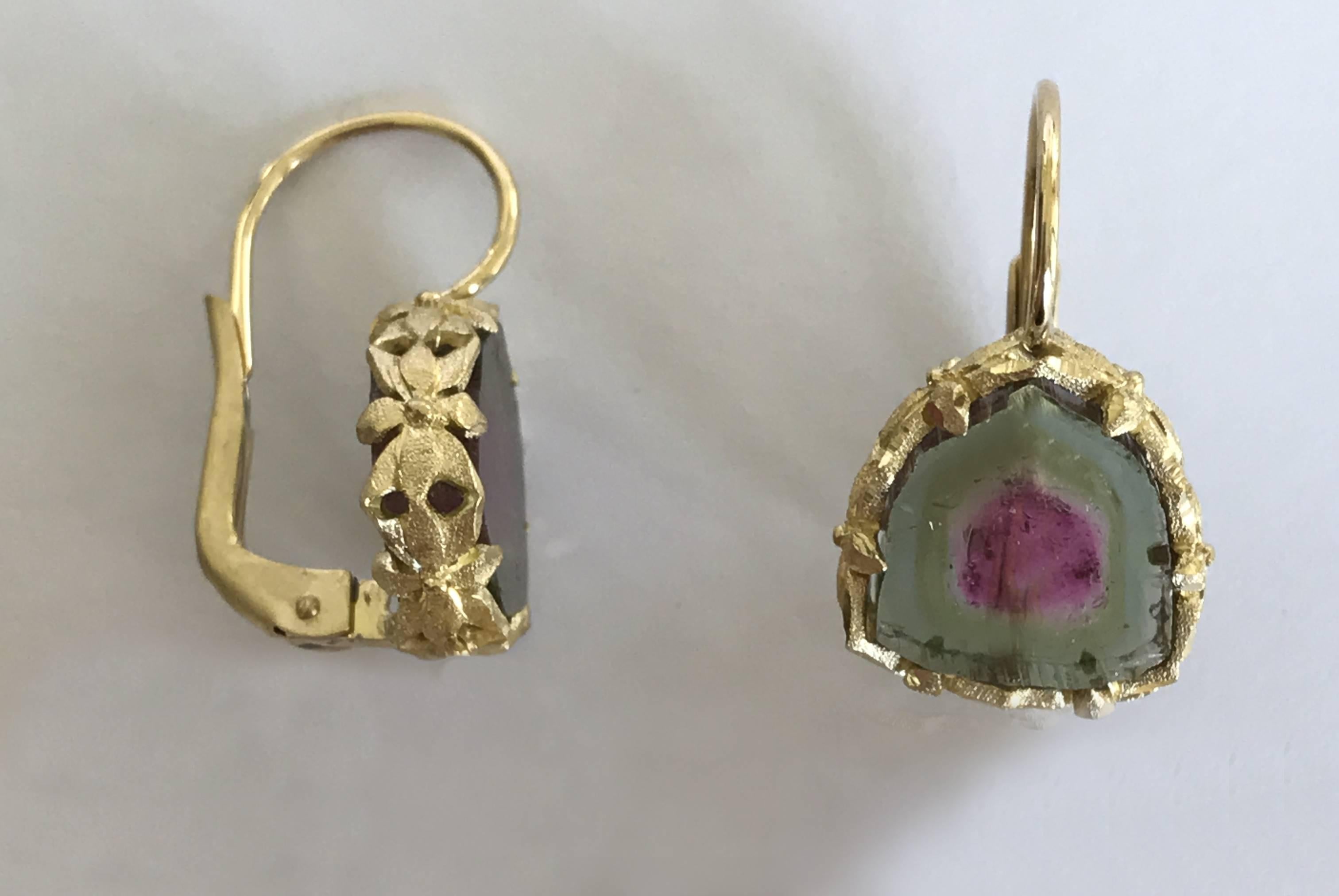 Dalben Watermelon Tourmaline Engraved Gold Earrings In New Condition In Como, IT