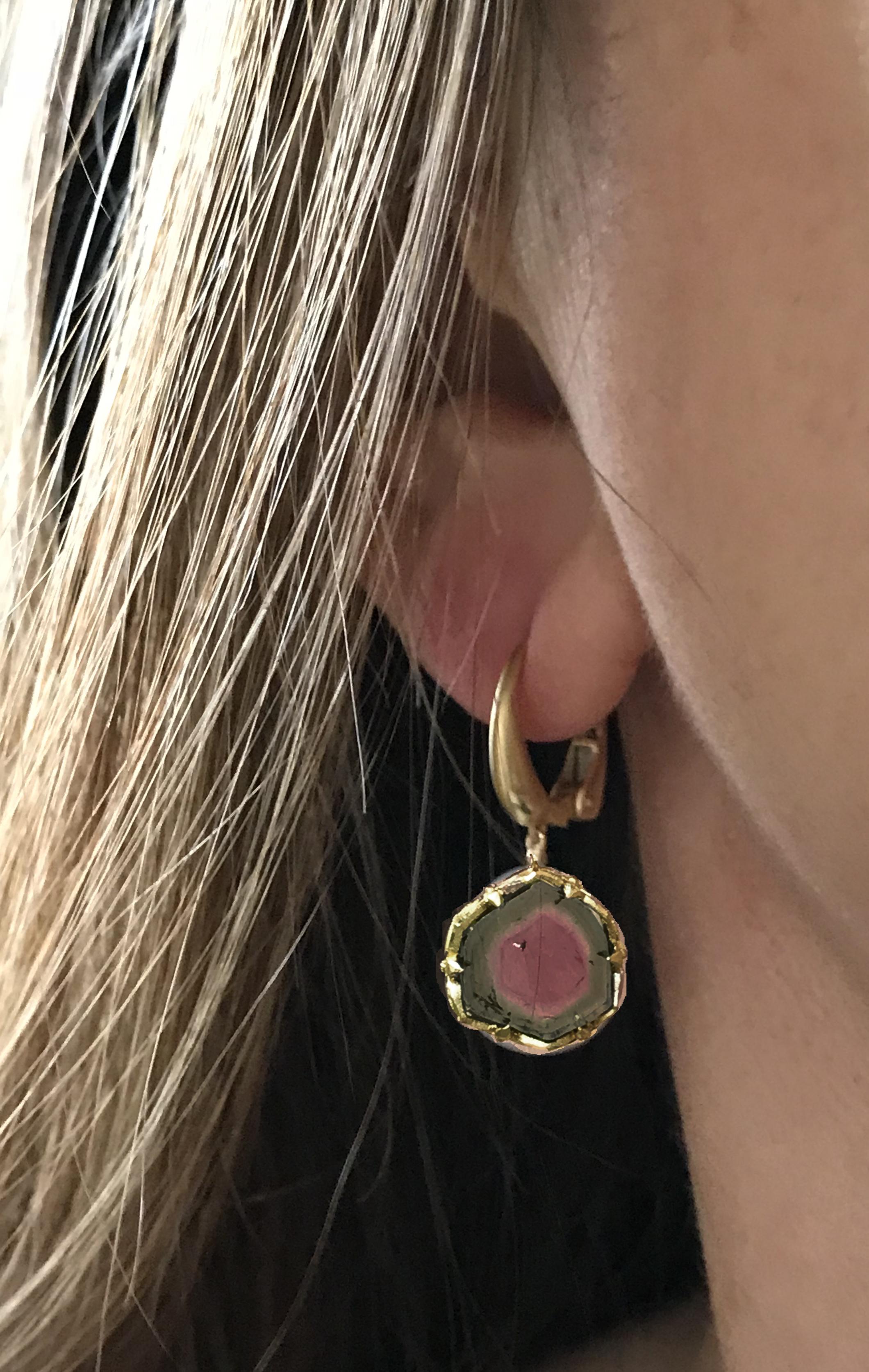 Contemporary Dalben Watermelon Tourmaline Engraved Gold Earrings For Sale