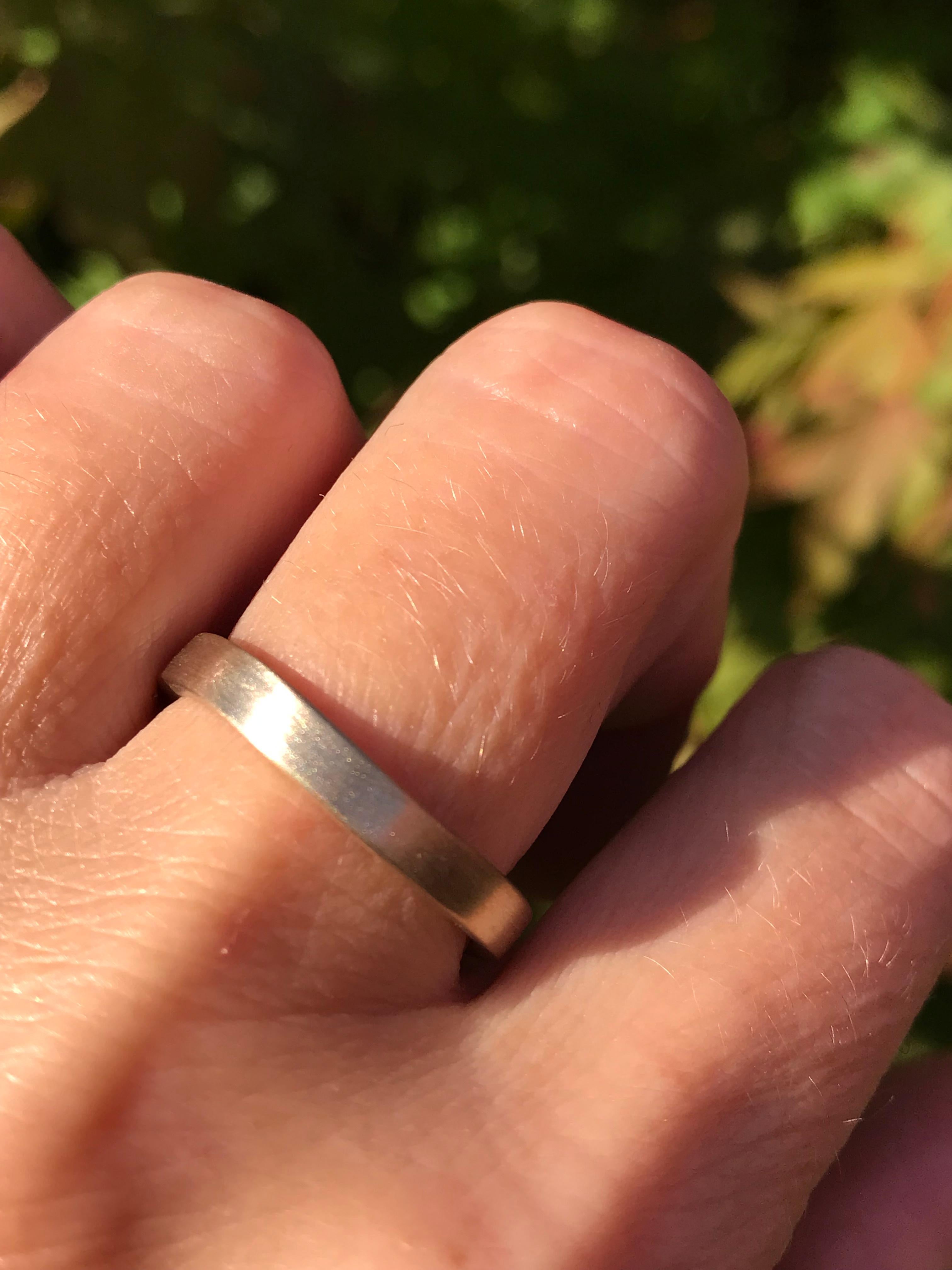 Dalben design 18 kt white gold smooth squared satin finishing band ring 
The ring shape is slightly irregular 
band height 3,2 mm
This ring requires 4 week from order to be custom-made size.
The ring is completely hand made in our atelier in Italy