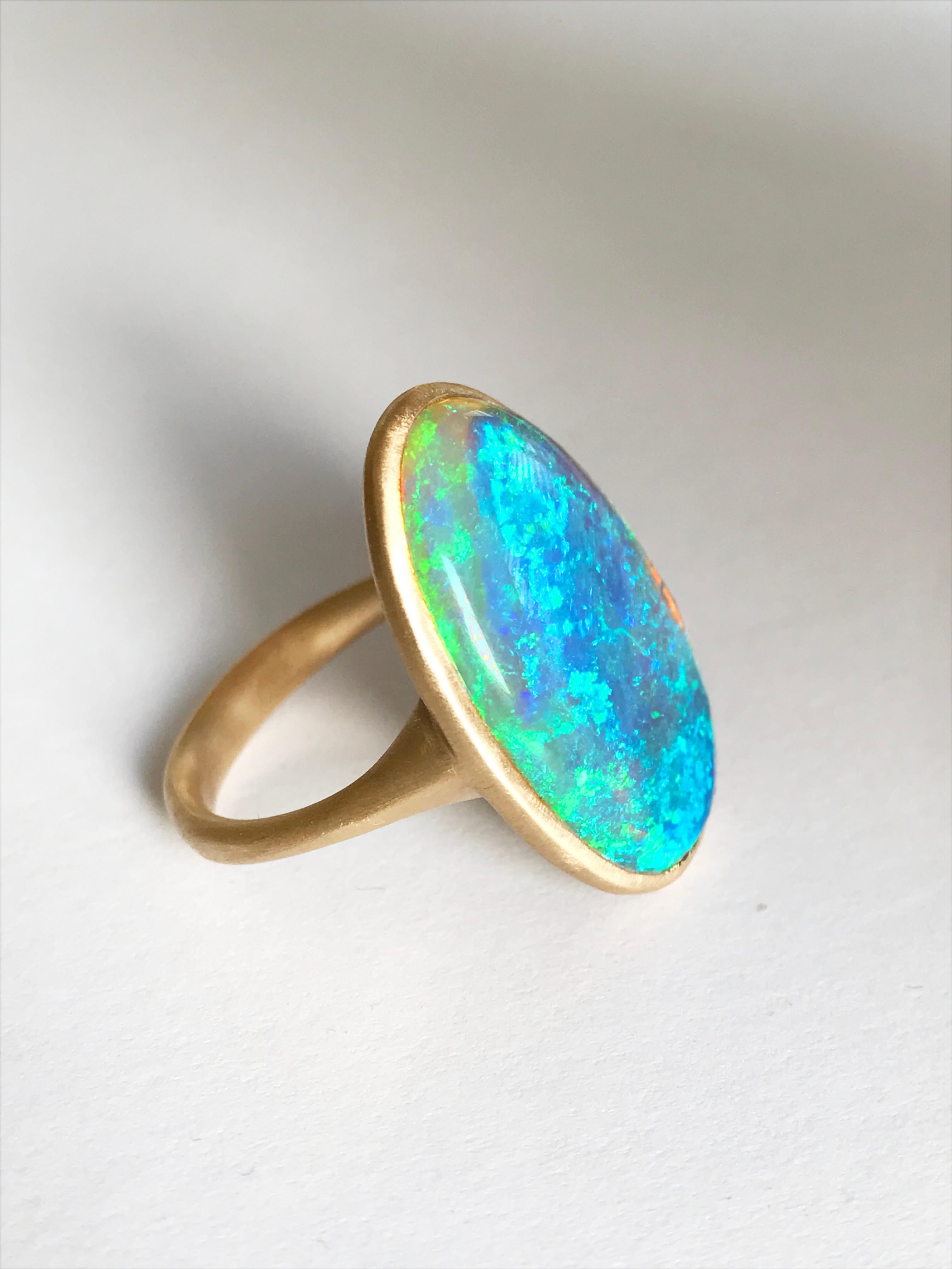Cabochon Dalben Yellow Gold Ring and Australian Coober Pedy Opal For Sale