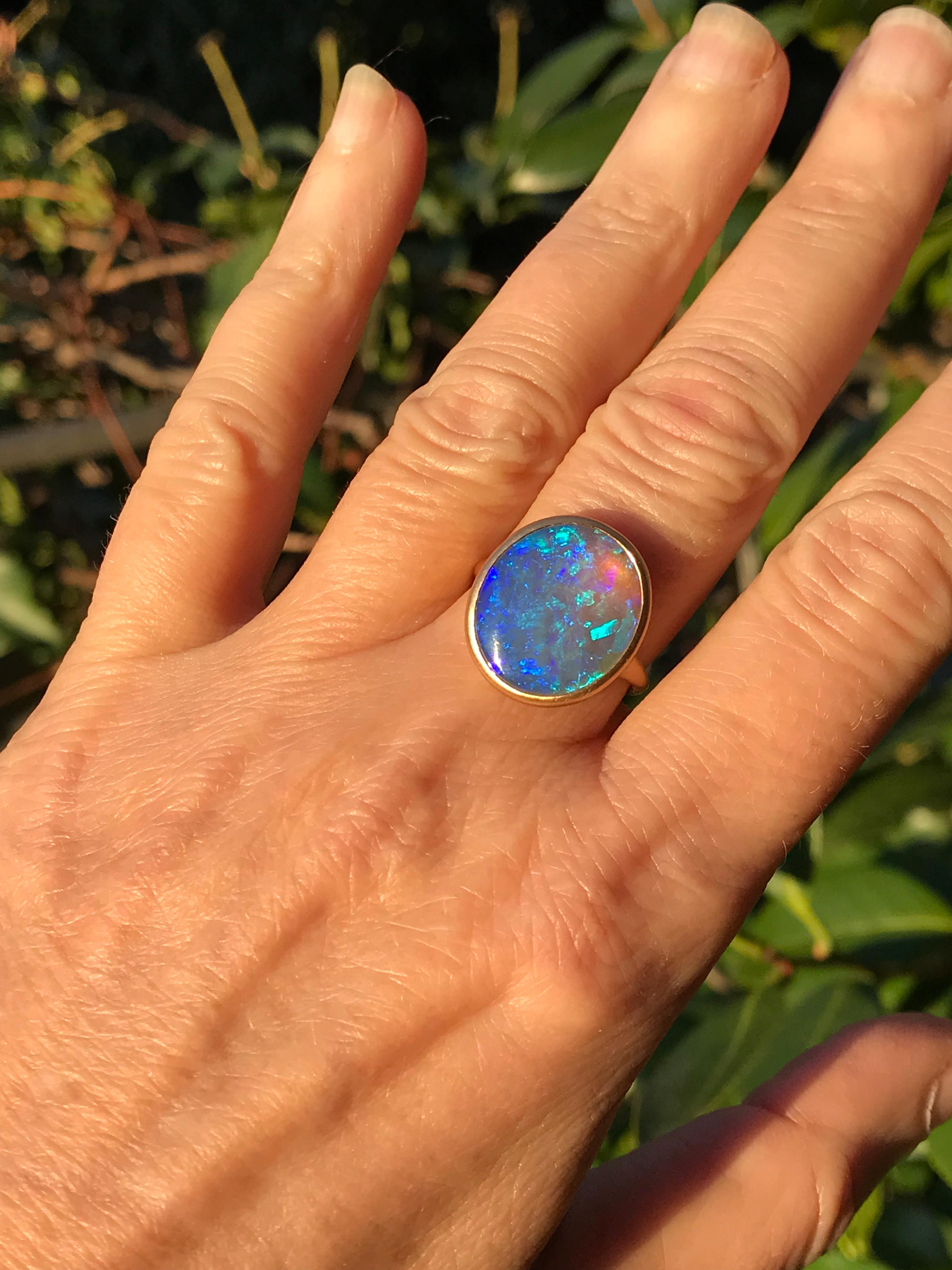 Dalben Yellow Gold Ring with Coober Pedy Opal 5