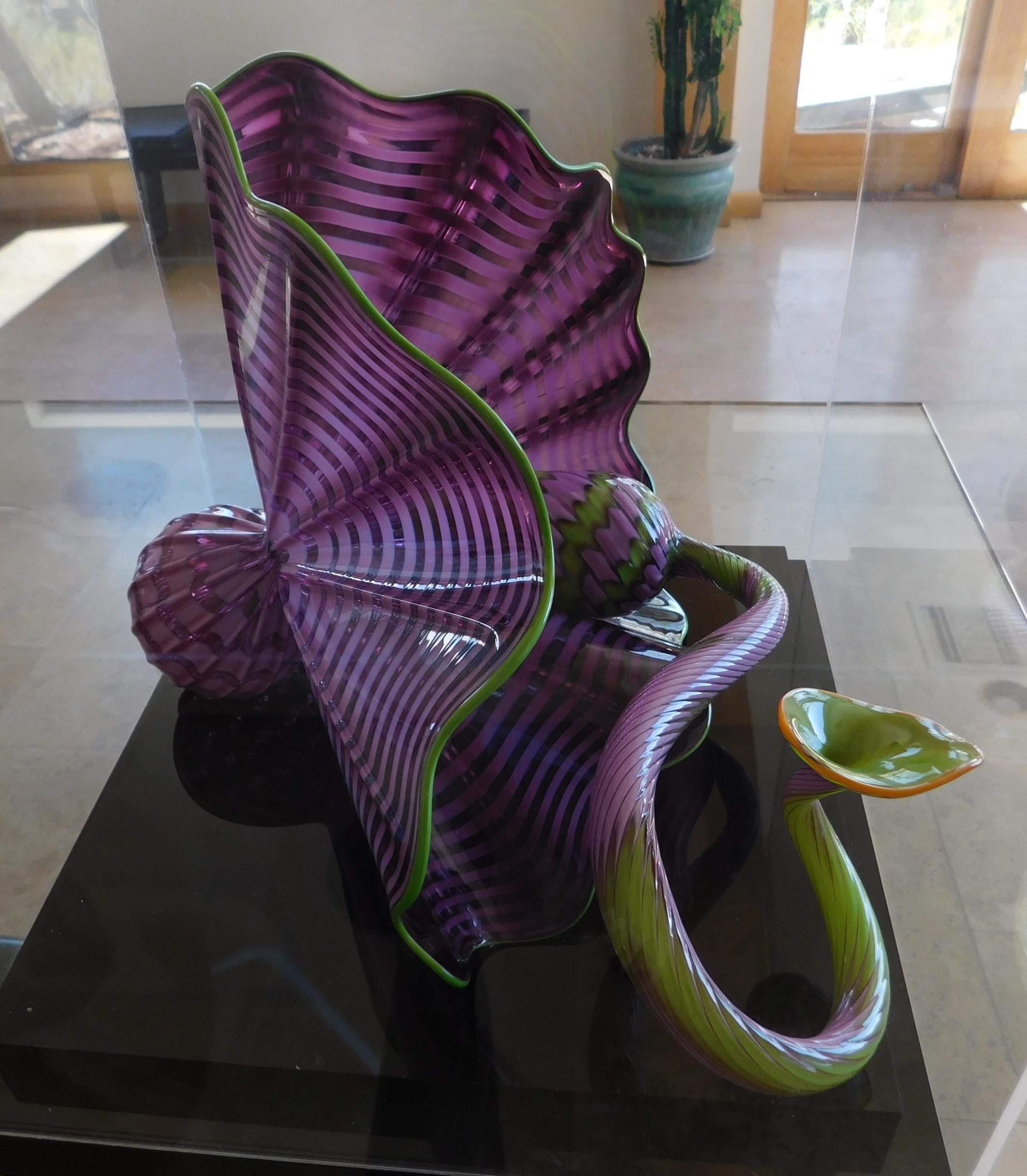 Dale Chihuly - Amethyst Persian 2 piece set, 2005
Portland Press Edition
Medium: Handblown glass
Size: 10