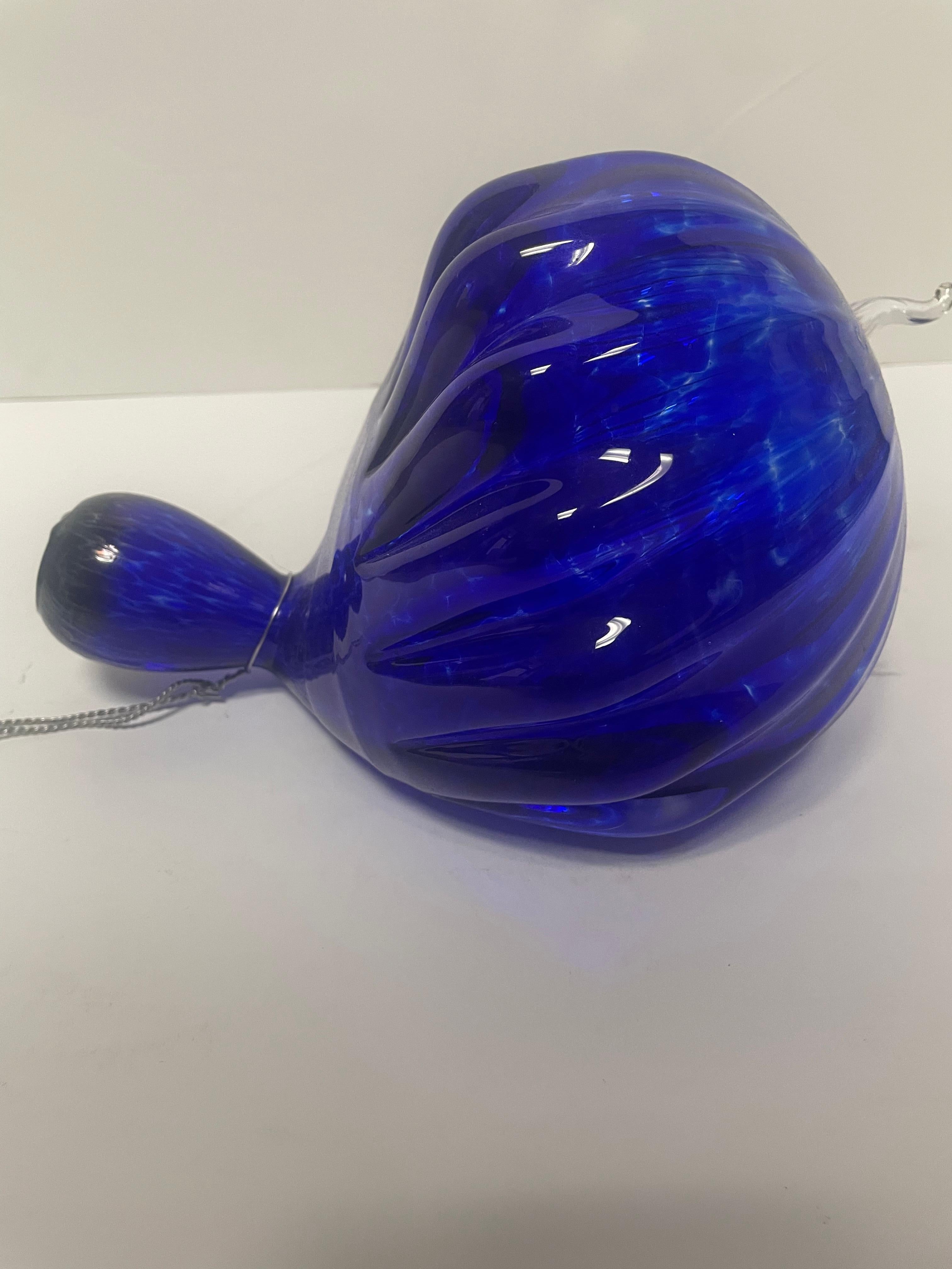 What kind of glass does Chihuly use?