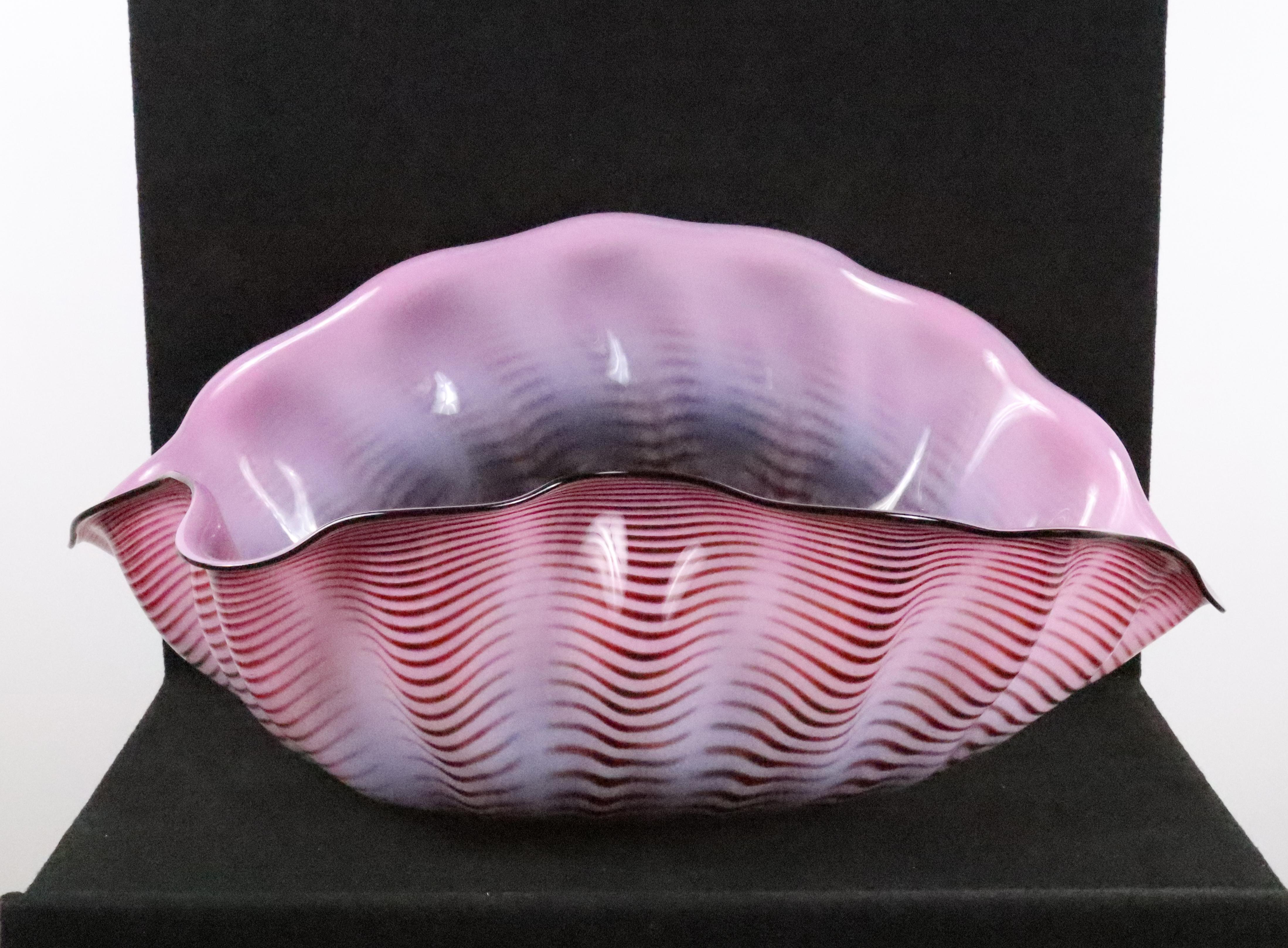 Cameo Pink Seaform mit schwarzer Lippenhülle (94.678.s1)