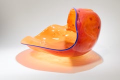 Cestino "Silver Orange" di Dale Chihully con bordo nero, 1992, vetro soffiato a mano e firmato