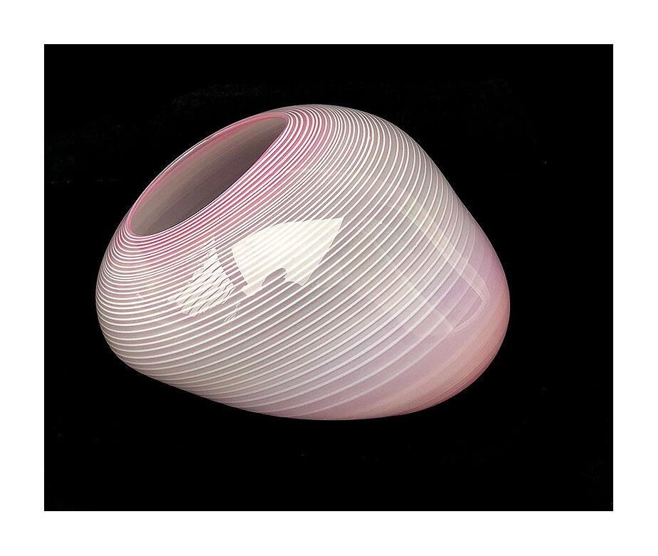 DALE CHIHULY  Authentic & Vintage Original Hand Signed Glass Basket, complete with a Custom Acrylic Case and listed with the Submit Best Offer option

  


Accepting OFFERS Now: Up for sale is this very rare and spectacular, Dale Chihuly Hand Blown