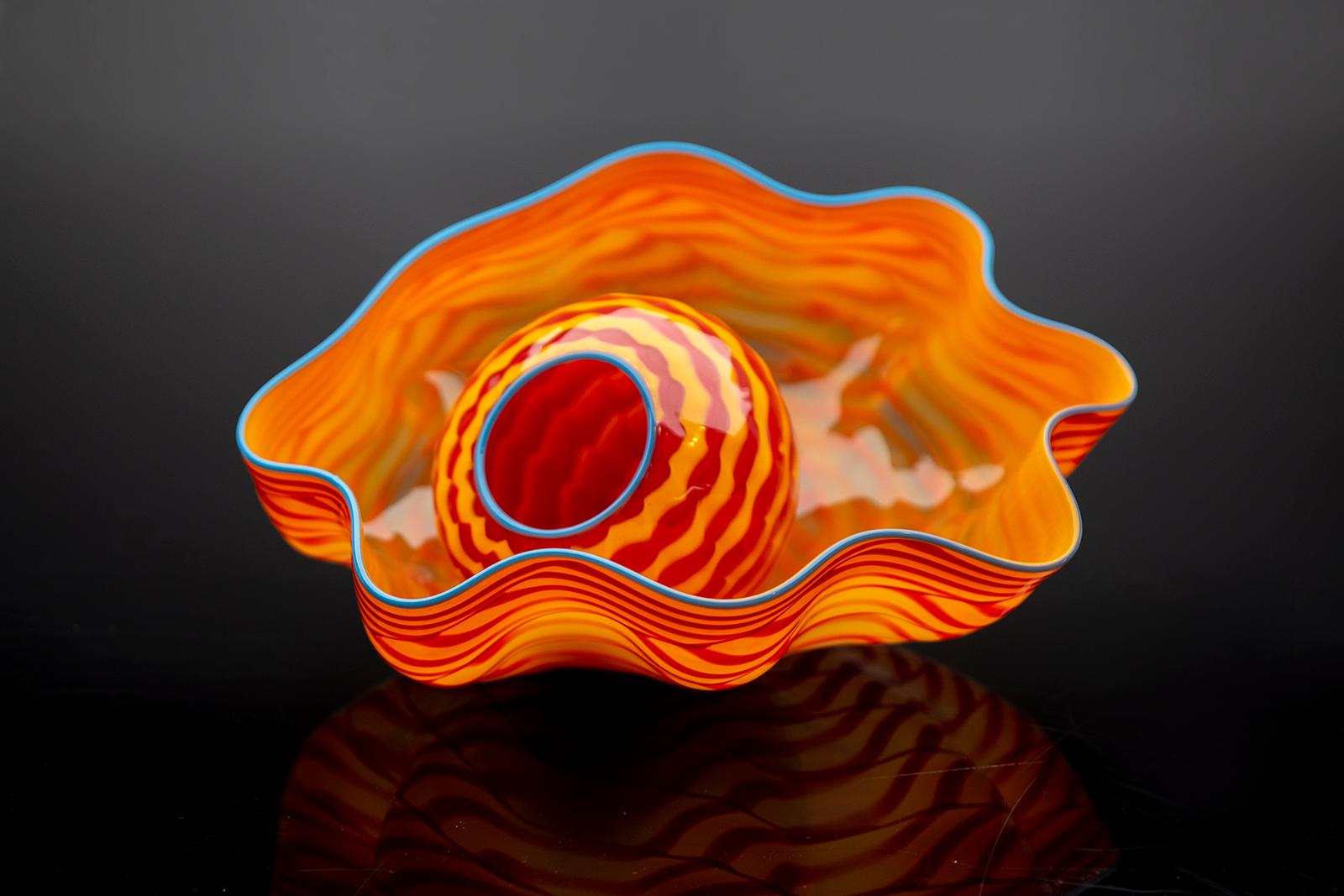 Dale Chihuly Tiger Lily Seaform Pair Hand Blown Signed Dated Glass For Sale 2