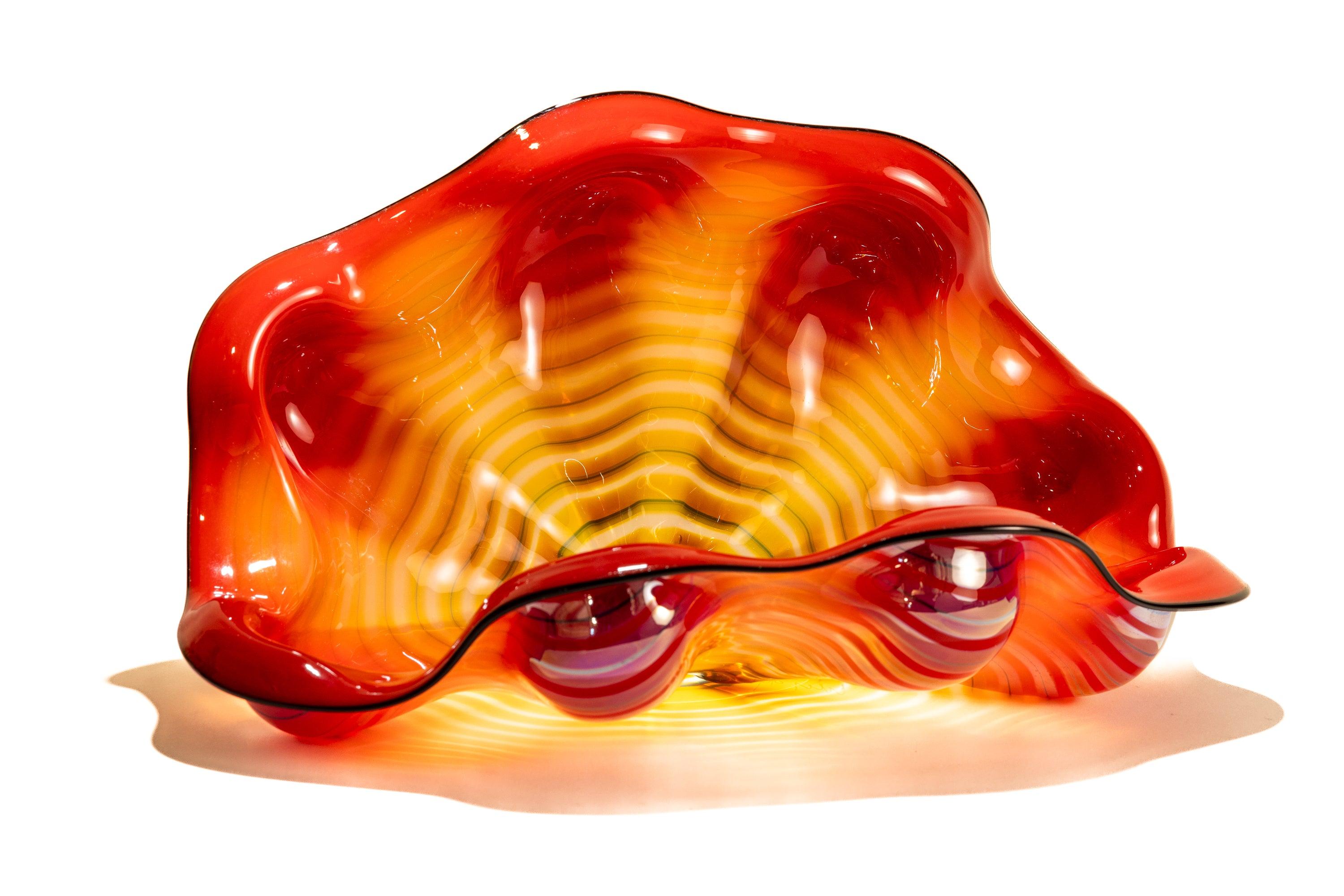 Does Dale Chihuly still make art?
