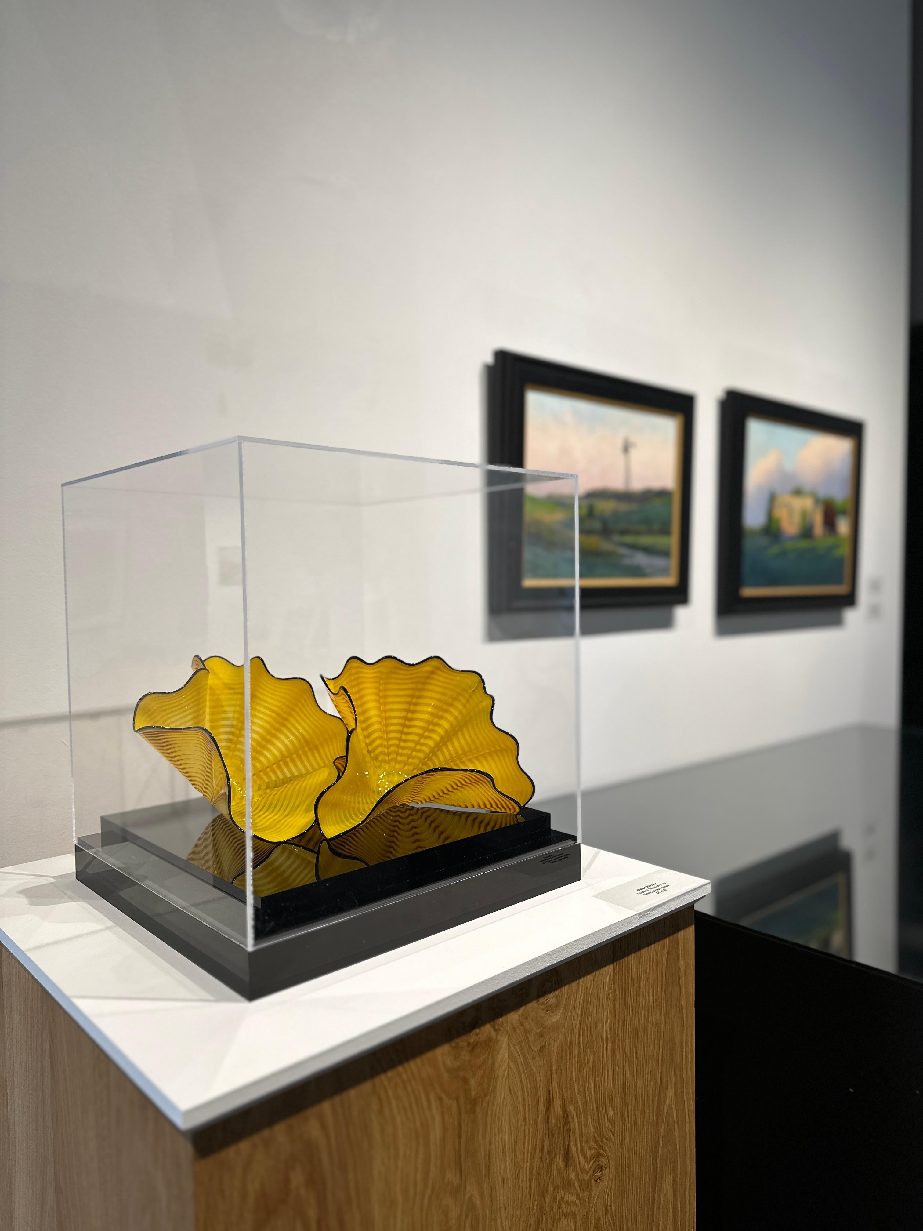 Radiant Persian Pair - Sculpture by Dale Chihuly