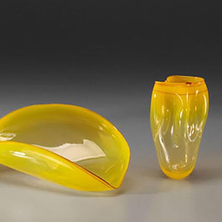 SUN YELLOW BASKET SET (Gelb), Abstract Sculpture, von Dale Chihuly