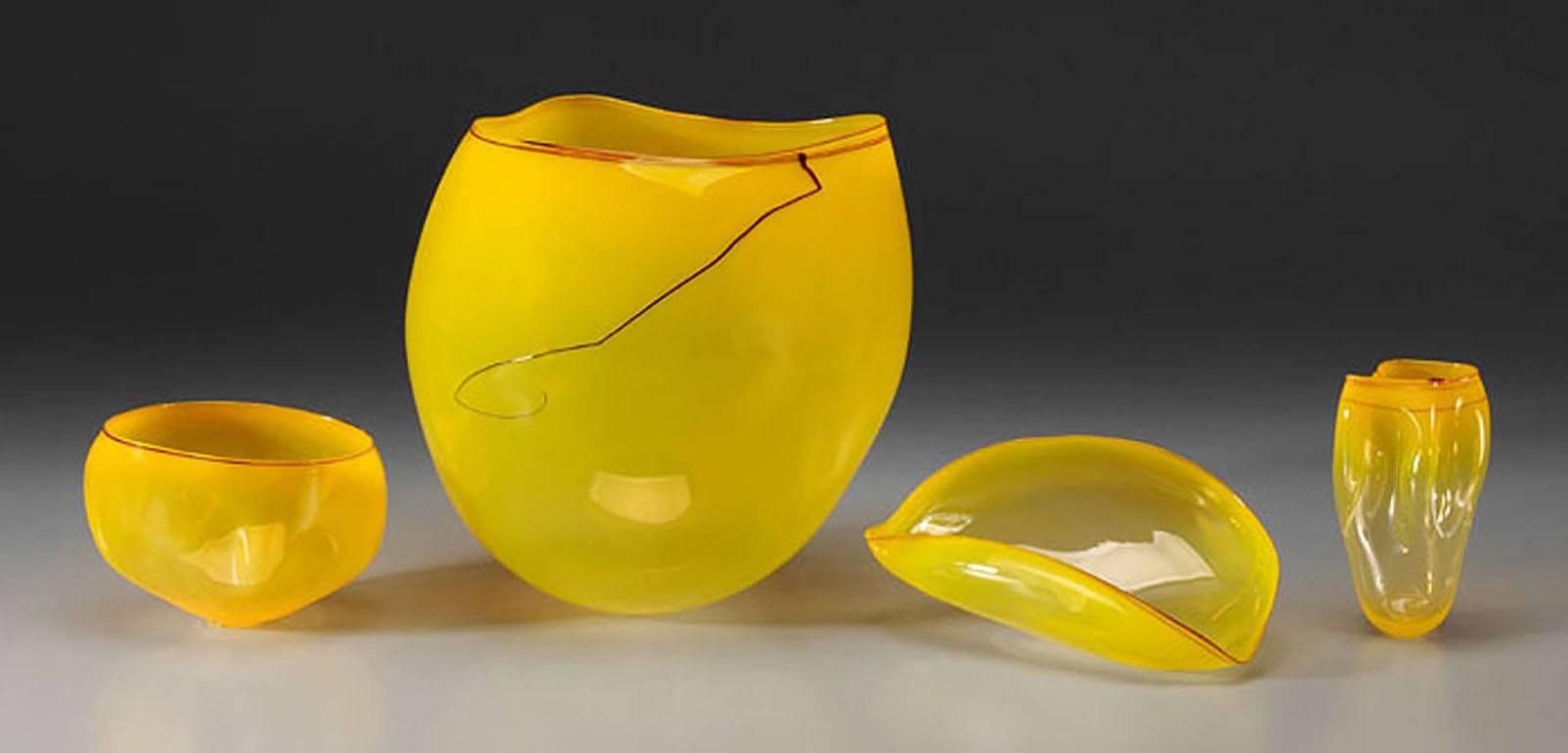 Dale Chihuly Abstract Sculpture – SUN YELLOW BASKET SET