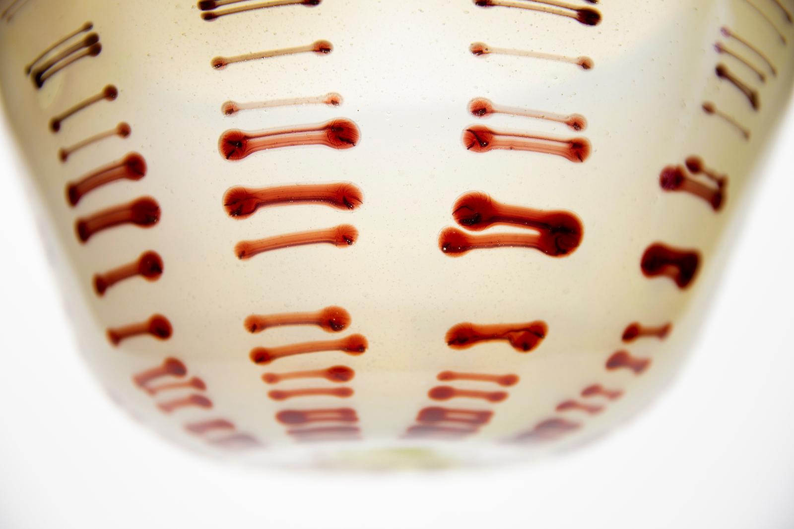 Artist: Dale Chihuly
Medium: Glass
Size: 7