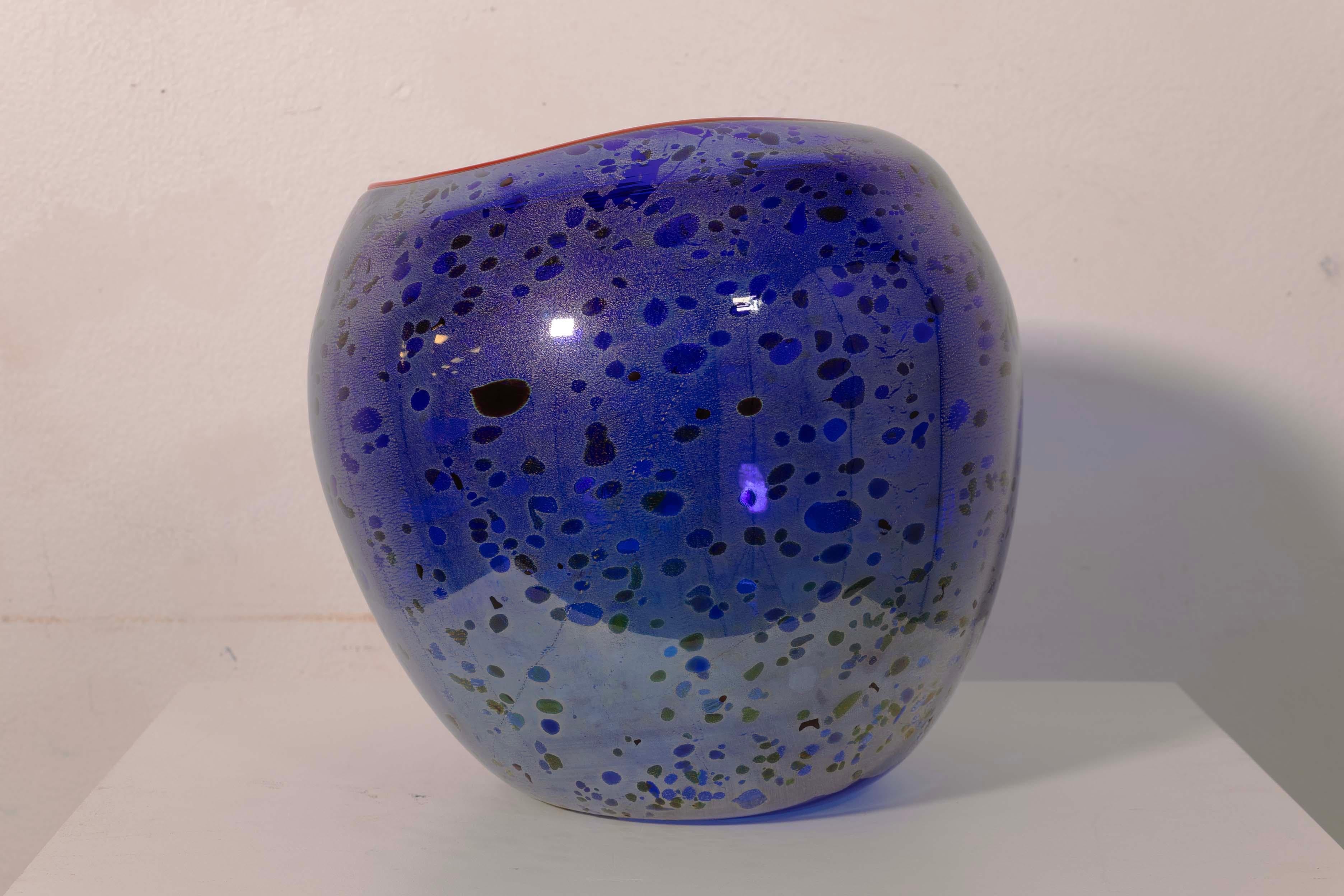 Late 20th Century Dale Chihuly Signed Cobalt Blue Cadmium Red Lip Glass Basket Vase 1994 w/ Case