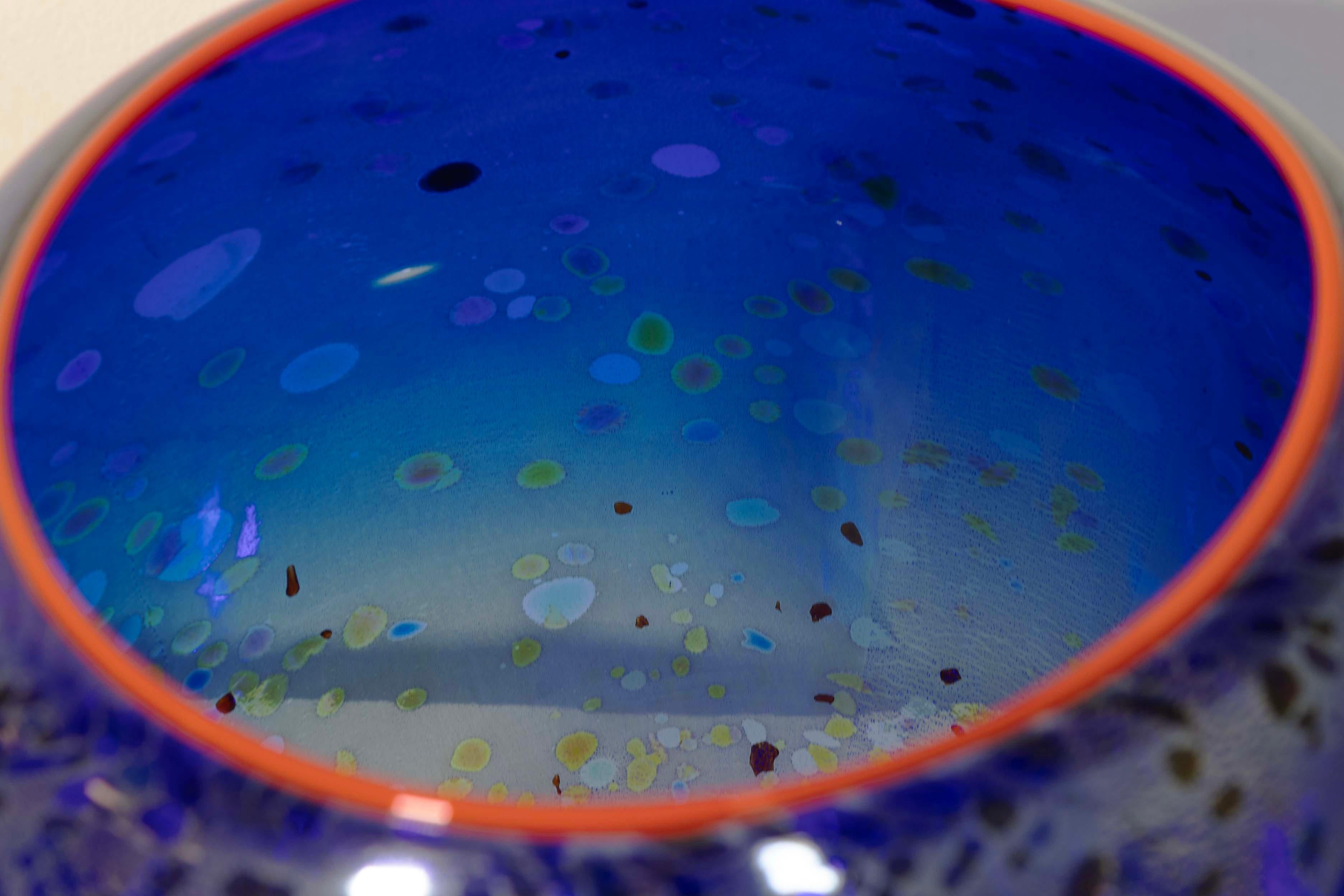Dale Chihuly Signed Cobalt Blue Cadmium Red Lip Glass Basket Vase 1994 w/ Case 3