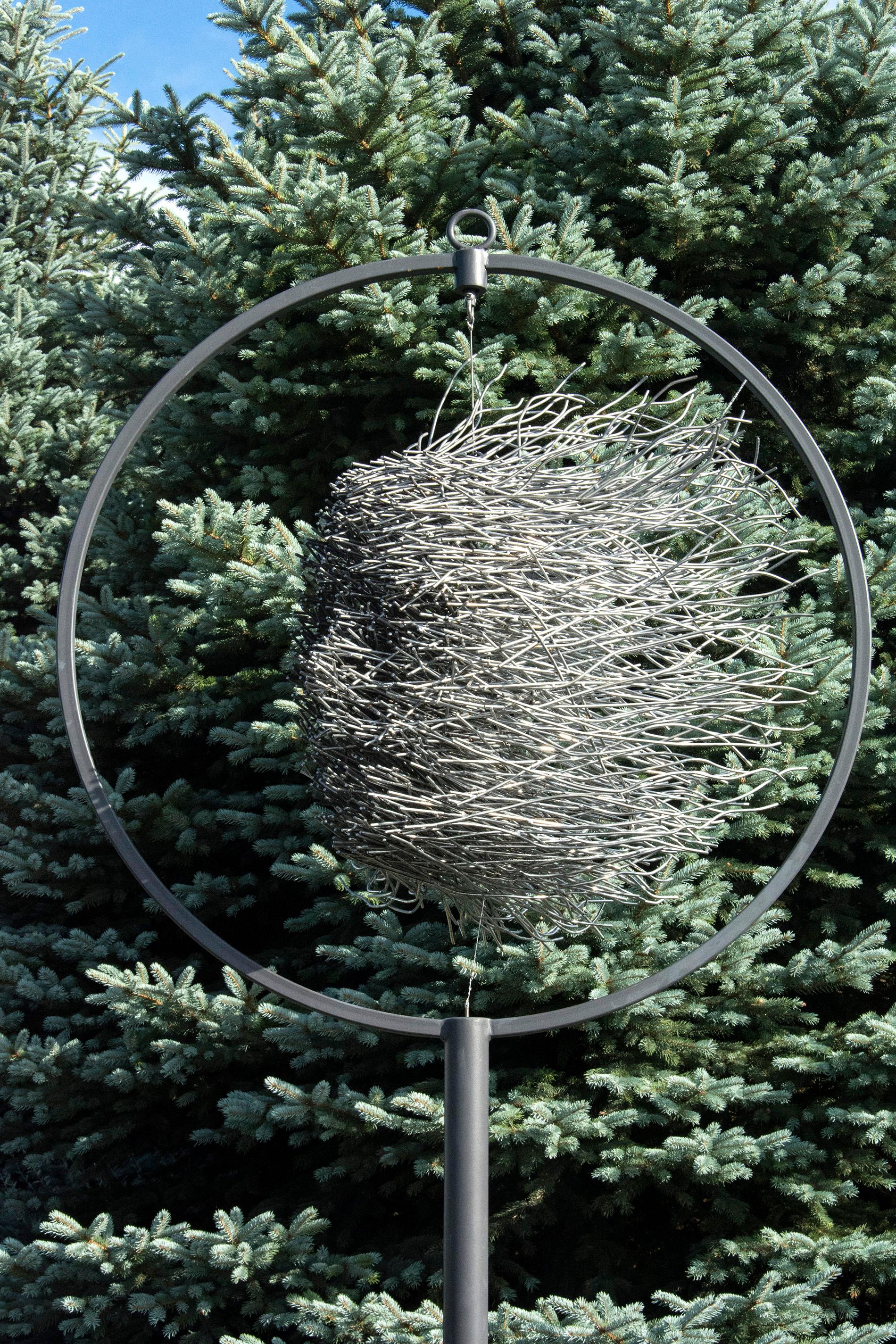 Olas - escultura de exterior alta, de metal, con rostro humano abstracto, de acero revestido - Sculpture de Dale Dunning